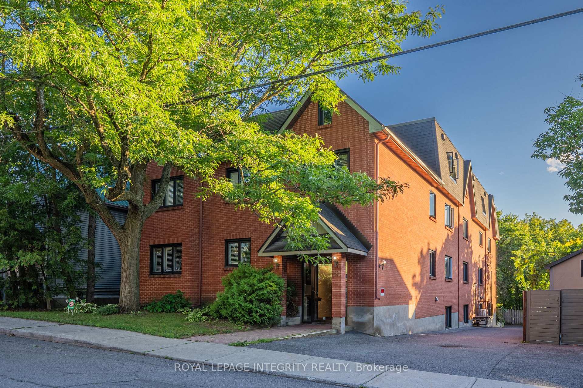 Photo 1 of Unit 103, 222 Russell Avenue, Ottawa, Sandy Hill — HOMEH