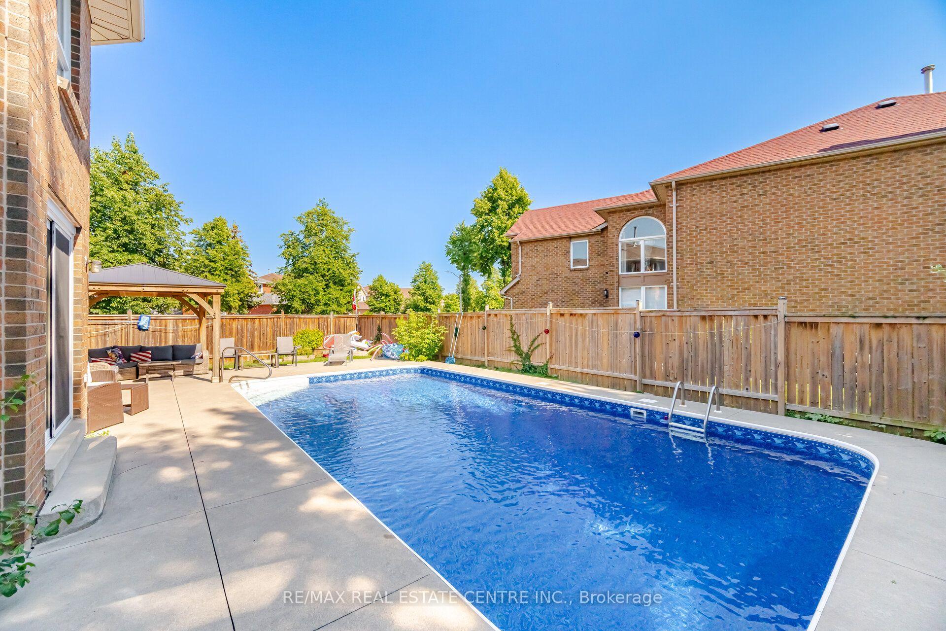 Photo 38 of 46 Butlermere Drive, Brampton, Fletcher's West — HOMEH