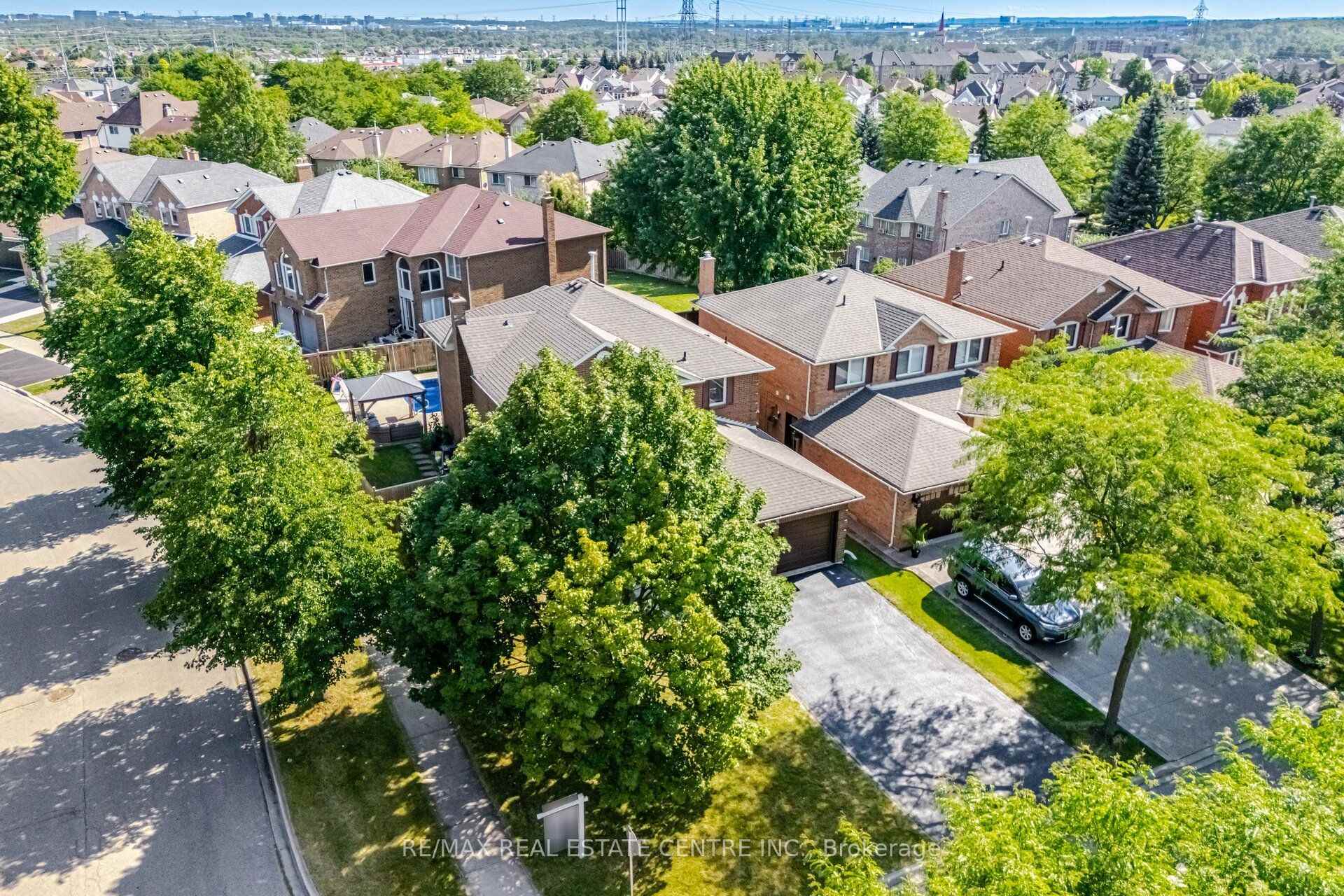 Photo 47 of 46 Butlermere Drive, Brampton, Fletcher's West — HOMEH