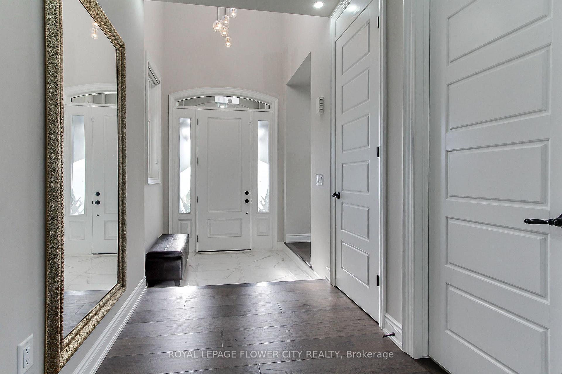 Photo 3 of 105 Morning Sparrow Drive, Vaughan, Kleinburg — HOMEH