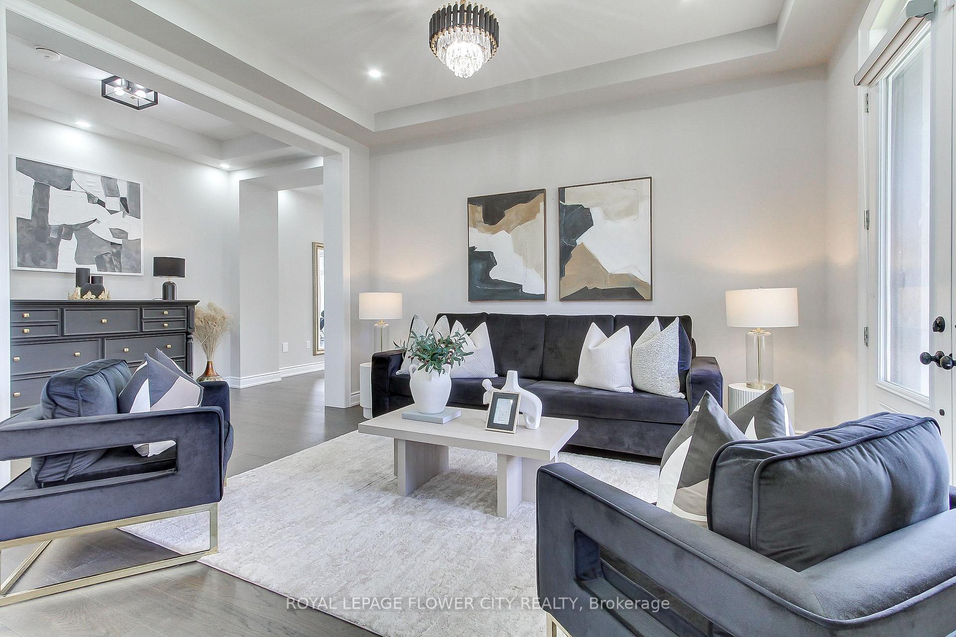 Photo 10 of 105 Morning Sparrow Drive, Vaughan, Kleinburg — HOMEH