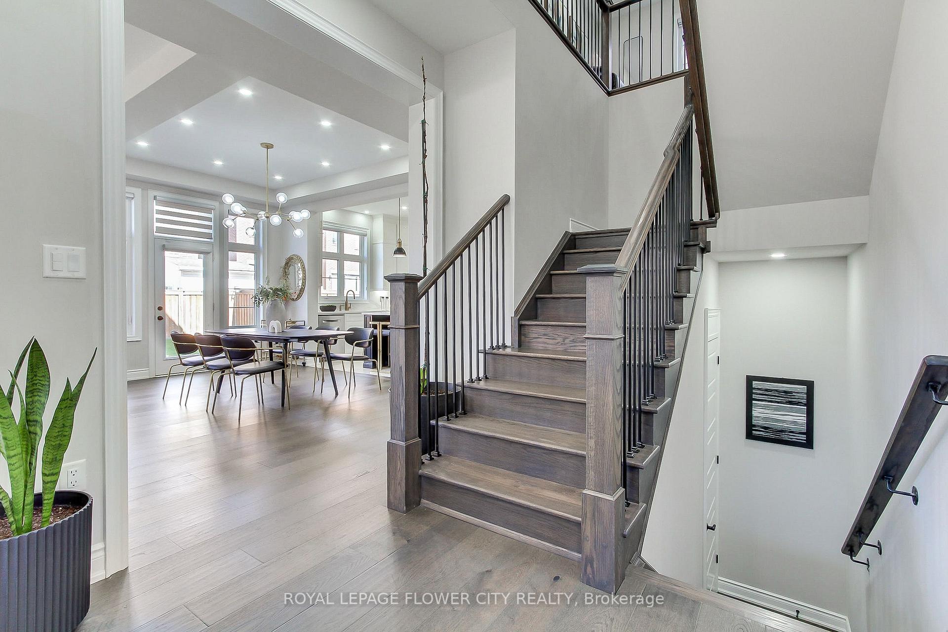 Photo 14 of 105 Morning Sparrow Drive, Vaughan, Kleinburg — HOMEH