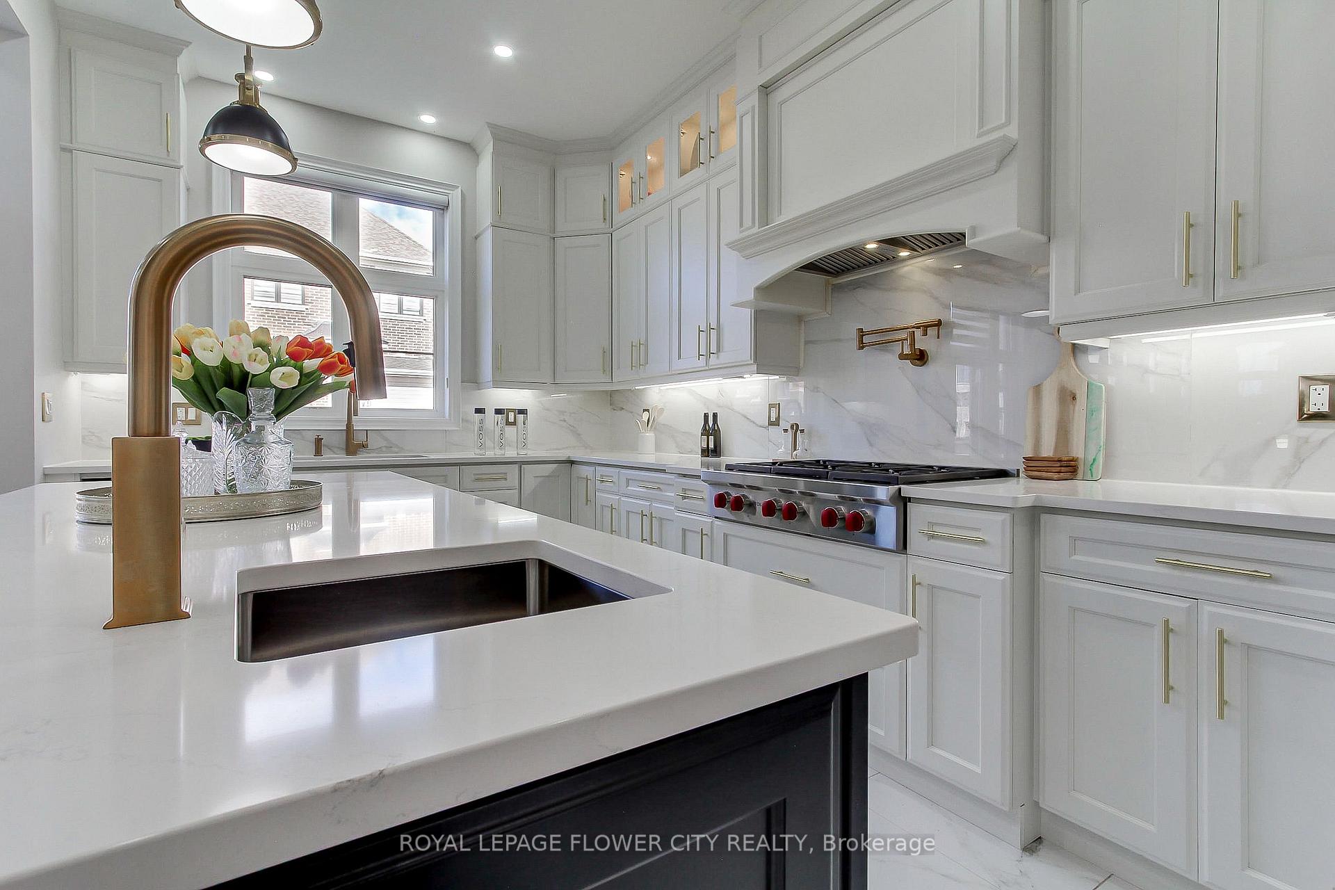 Photo 16 of 105 Morning Sparrow Drive, Vaughan, Kleinburg — HOMEH