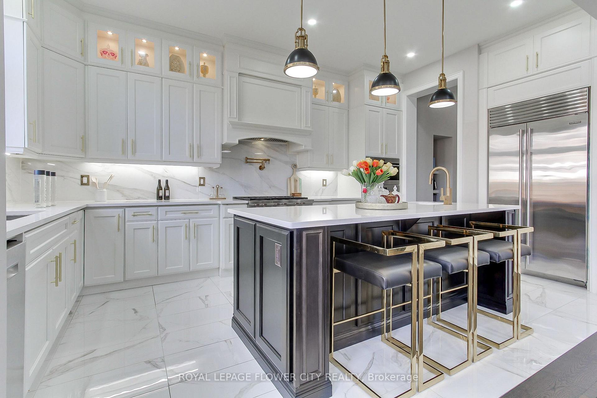 Photo 17 of 105 Morning Sparrow Drive, Vaughan, Kleinburg — HOMEH