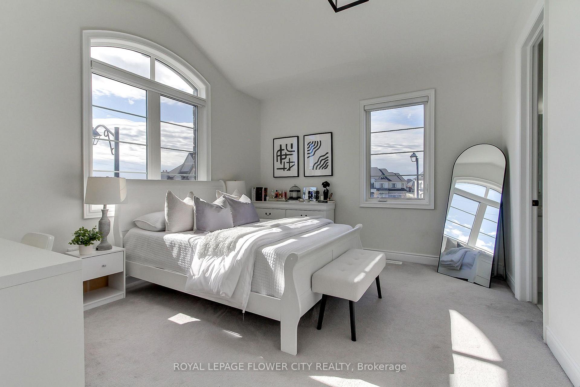Photo 32 of 105 Morning Sparrow Drive, Vaughan, Kleinburg — HOMEH