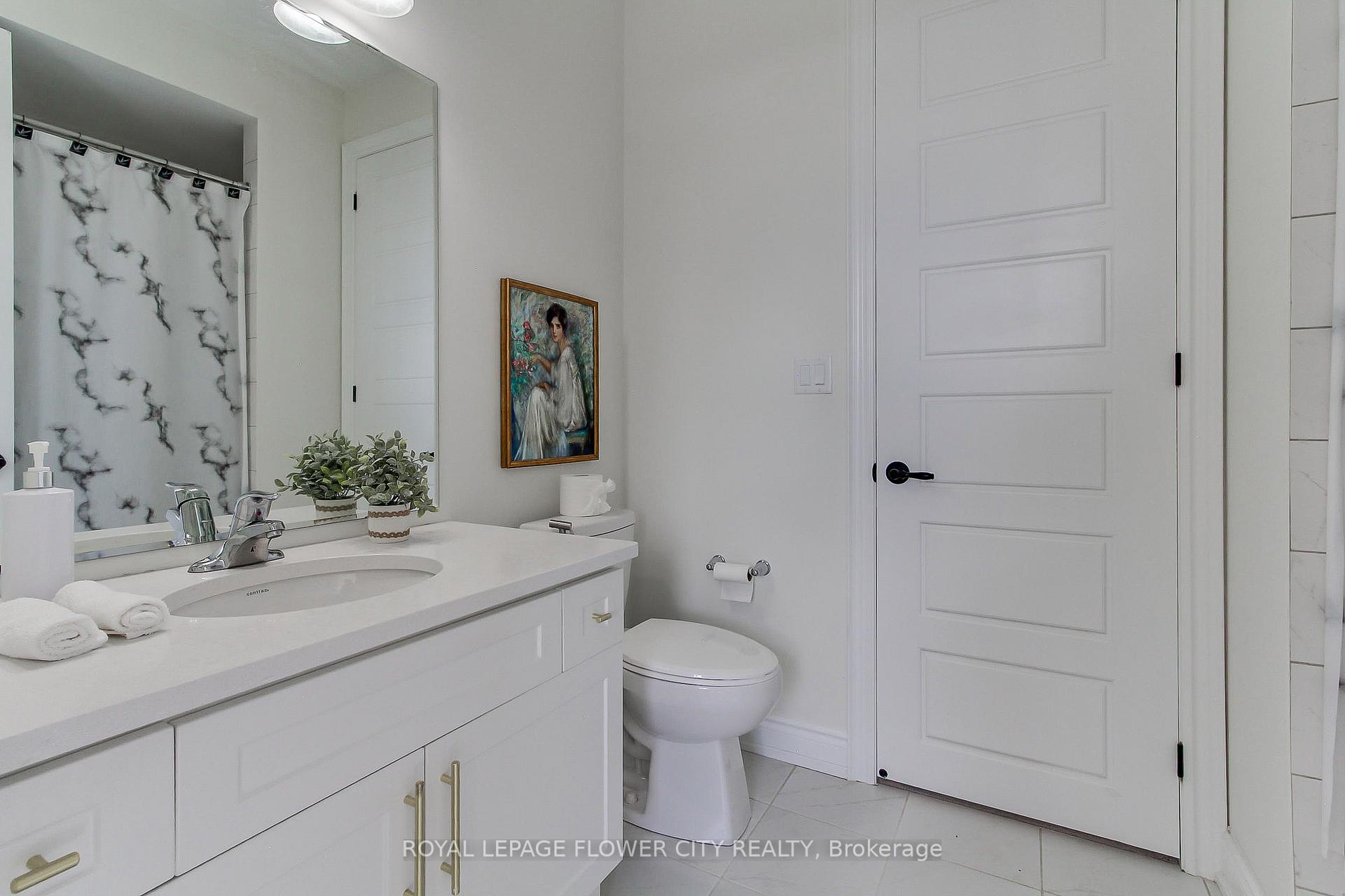 Photo 33 of 105 Morning Sparrow Drive, Vaughan, Kleinburg — HOMEH