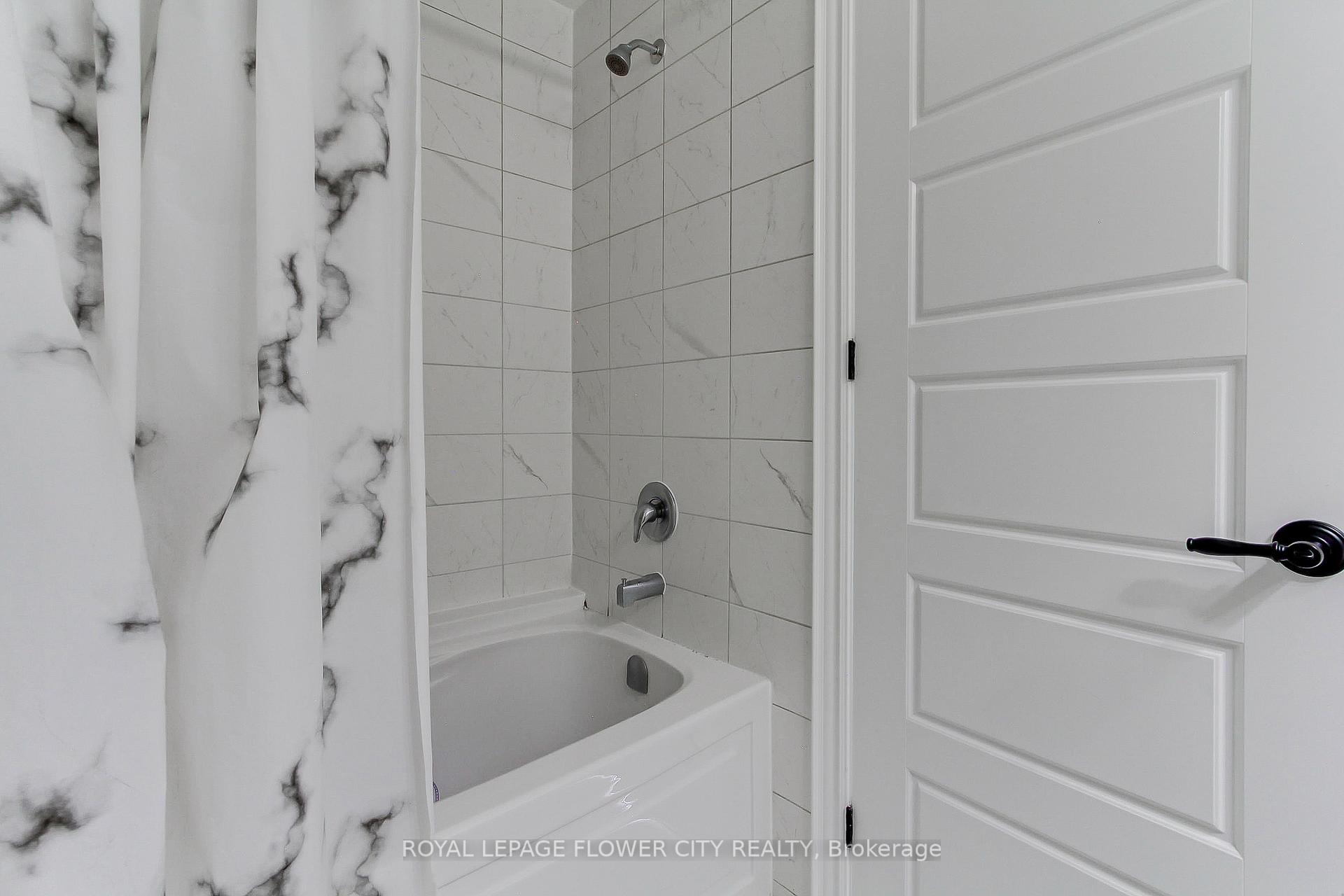 Photo 34 of 105 Morning Sparrow Drive, Vaughan, Kleinburg — HOMEH