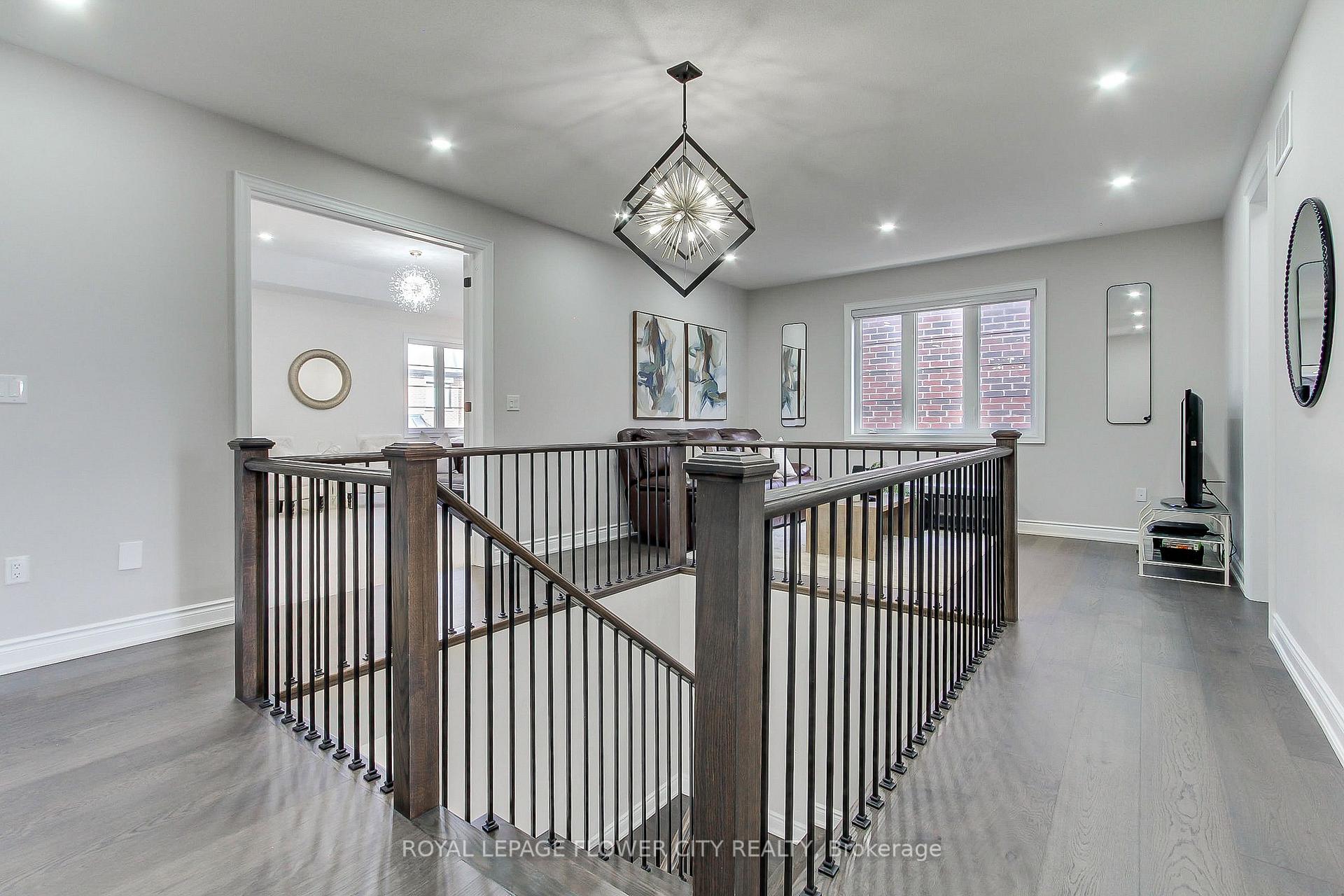 Photo 39 of 105 Morning Sparrow Drive, Vaughan, Kleinburg — HOMEH