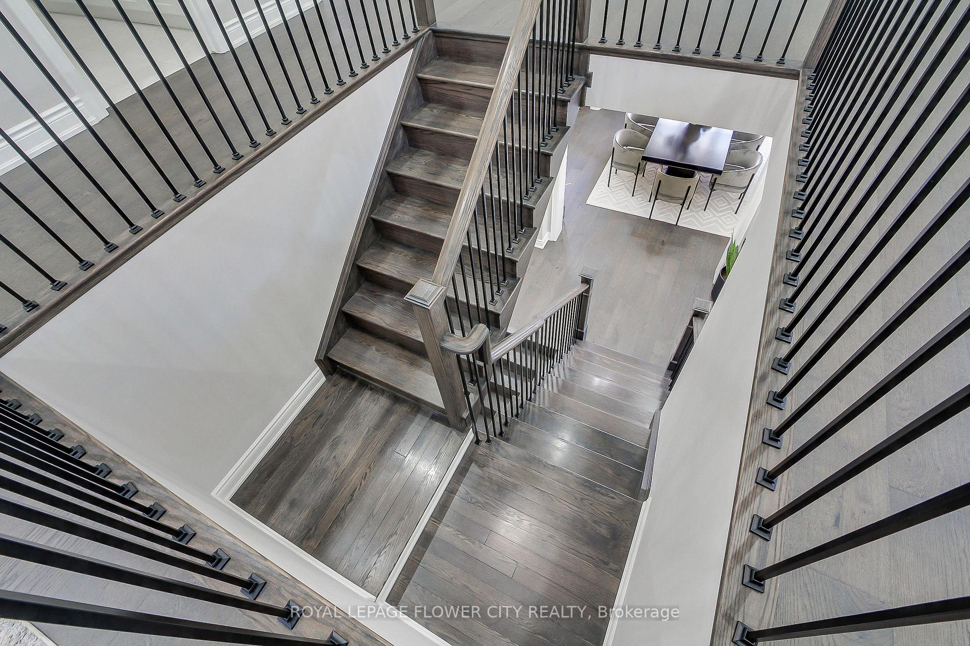 Photo 43 of 105 Morning Sparrow Drive, Vaughan, Kleinburg — HOMEH