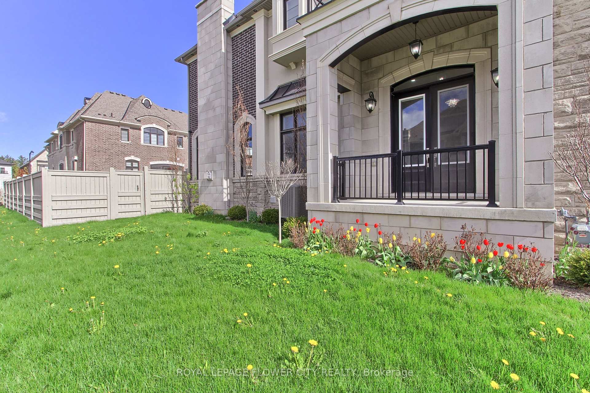 Photo 47 of 105 Morning Sparrow Drive, Vaughan, Kleinburg — HOMEH