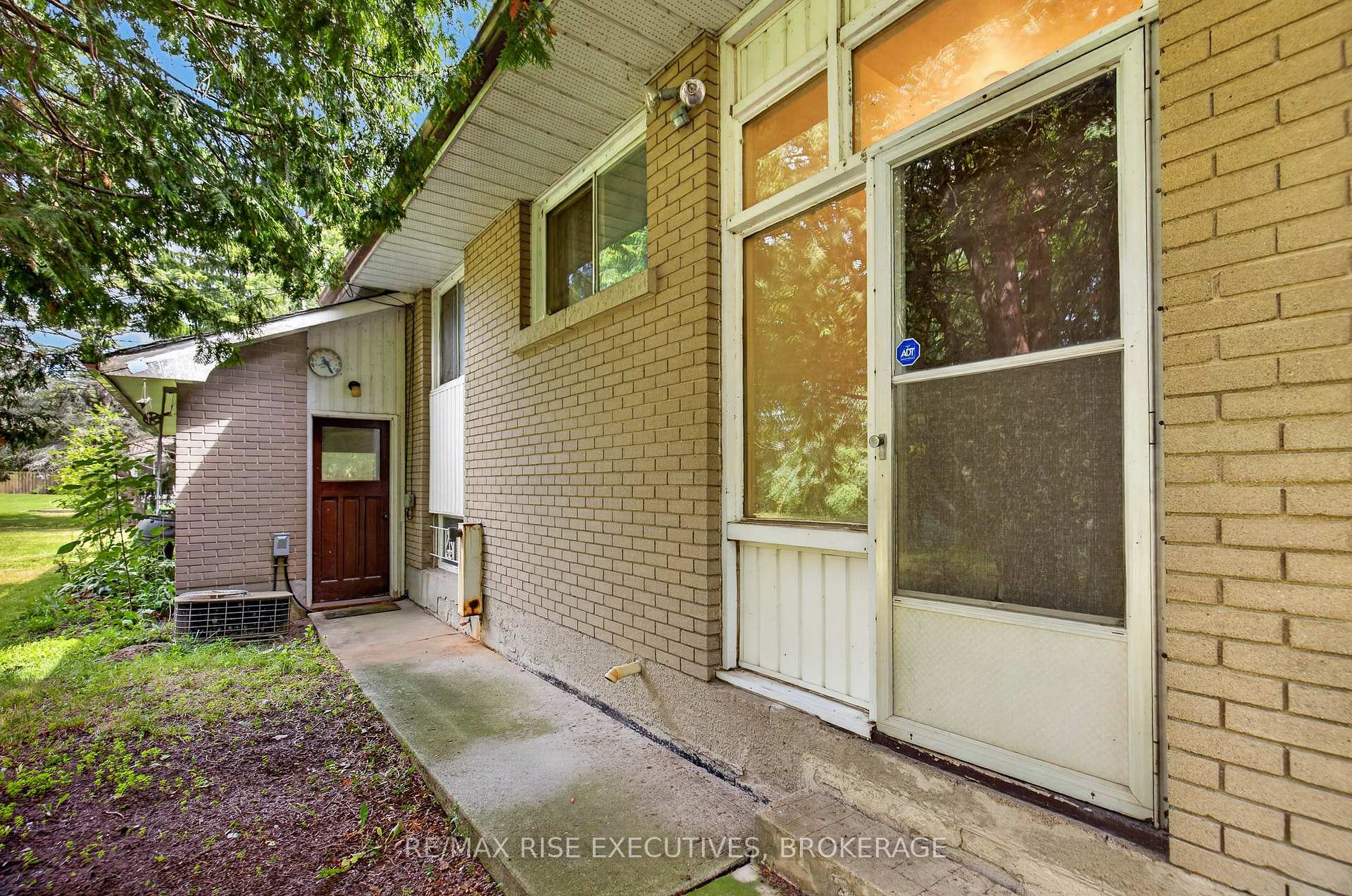 Photo 27 of 18 Dalgleish Avenue, Kingston, Kingston East (Incl Barret Crt) — HOMEH