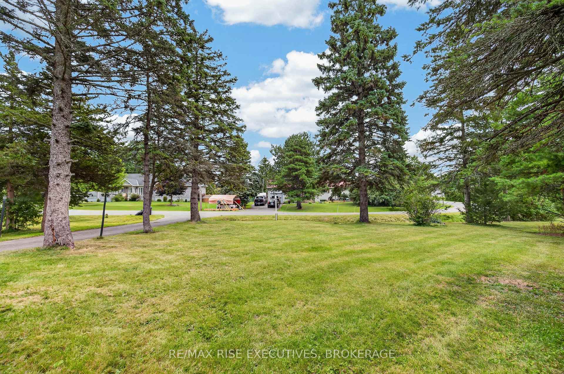 Photo 33 of 18 Dalgleish Avenue, Kingston, Kingston East (Incl Barret Crt) — HOMEH