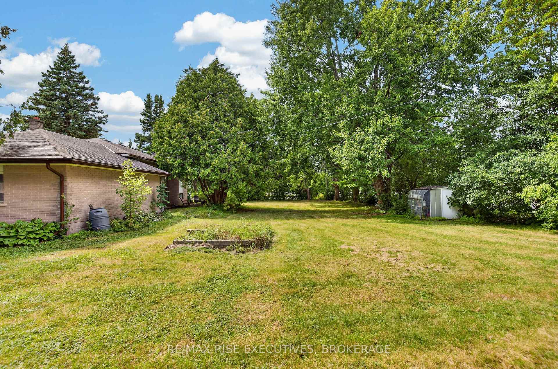 Photo 34 of 18 Dalgleish Avenue, Kingston, Kingston East (Incl Barret Crt) — HOMEH