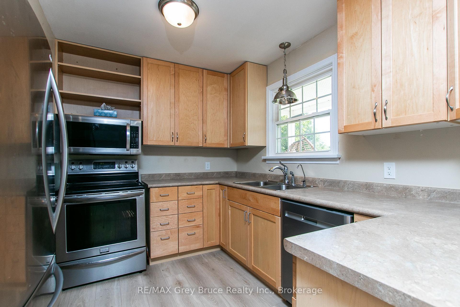 Photo 11 of 129 River Street, Arran-Elderslie — HOMEH