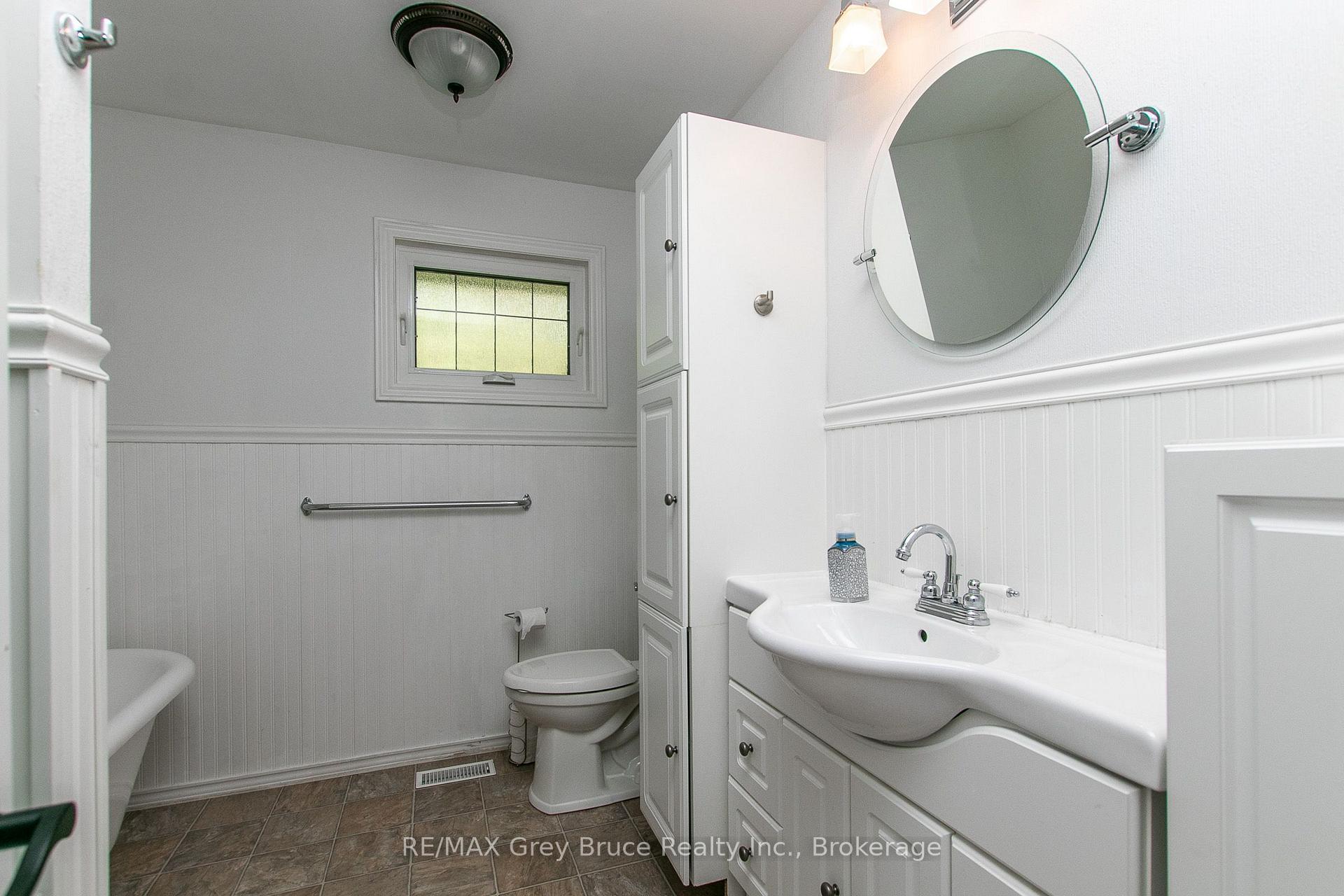 Photo 15 of 129 River Street, Arran-Elderslie — HOMEH