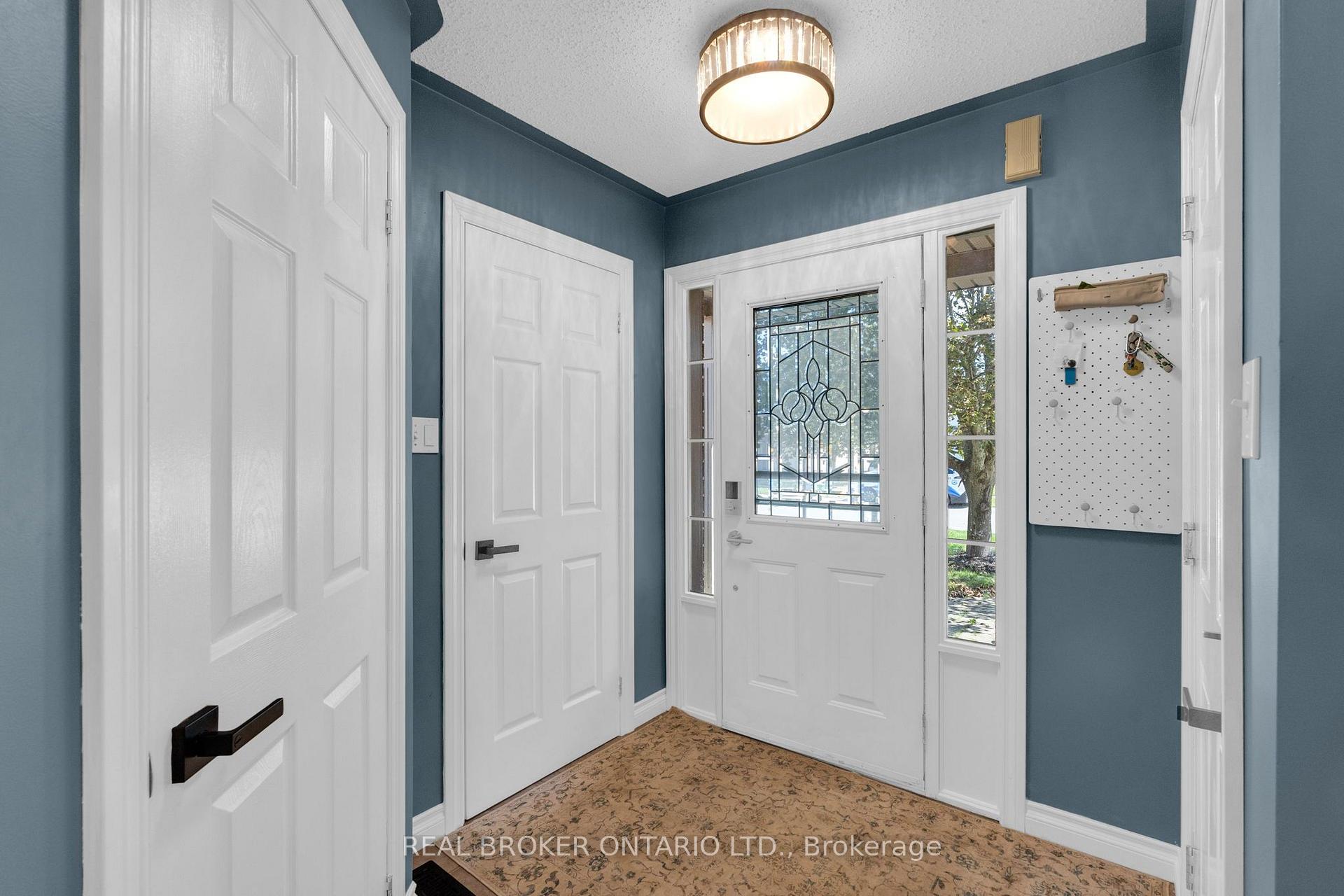 Photo 5 of 64 Vanessa Drive, Orillia — HOMEH
