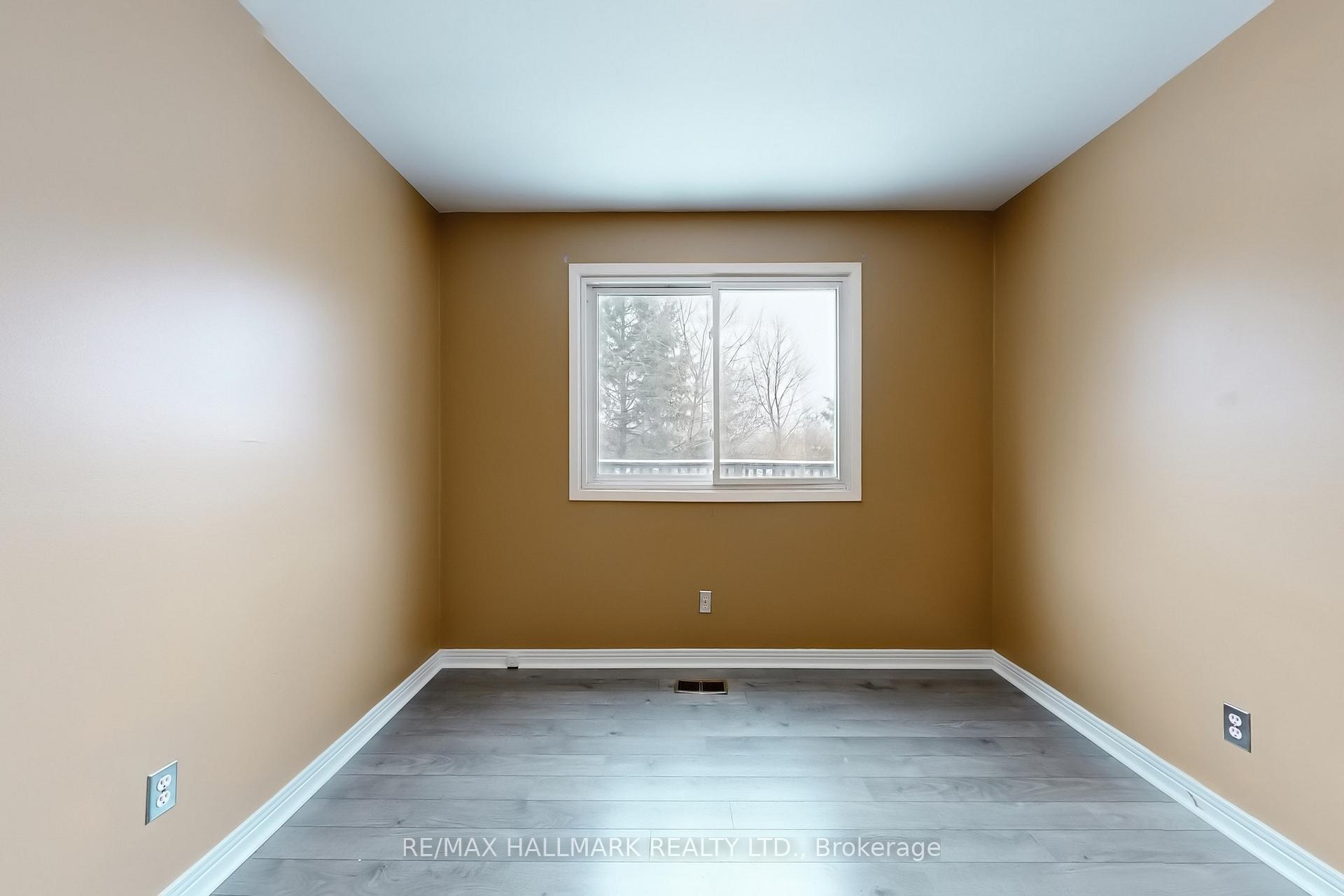 Photo 19 of 1022 Janette Street, Newmarket, Huron Heights-Leslie Valley — HOMEH