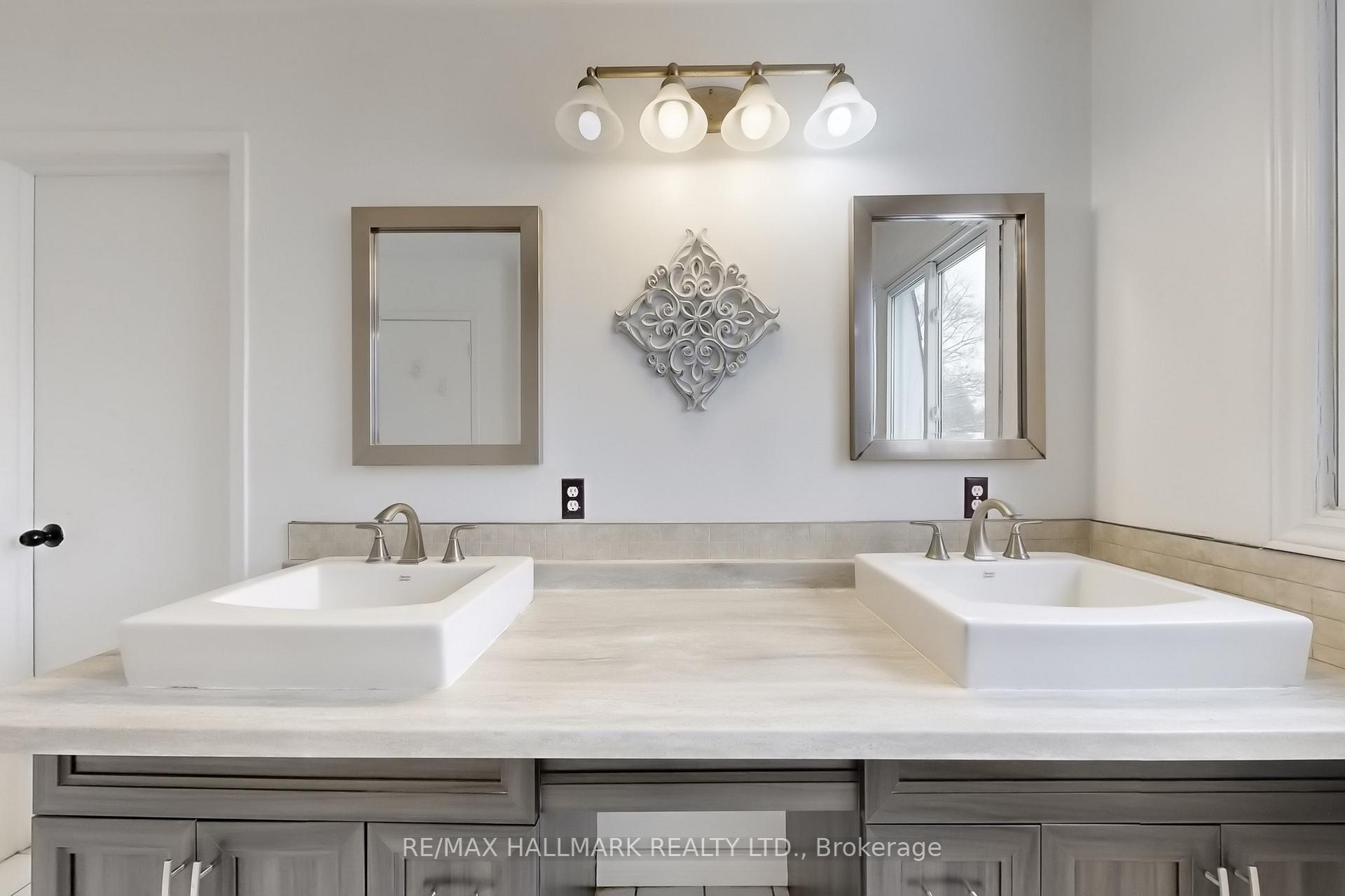Photo 24 of 1022 Janette Street, Newmarket, Huron Heights-Leslie Valley — HOMEH
