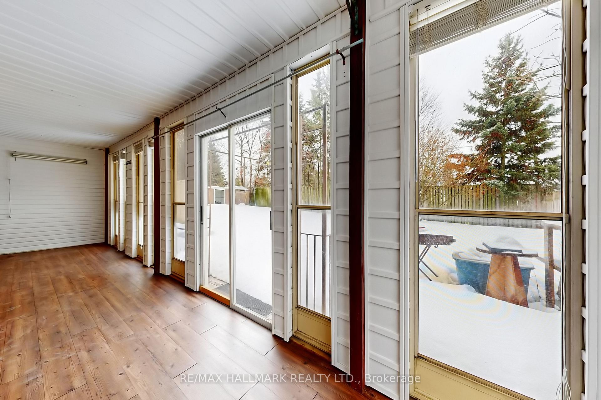 Photo 30 of 1022 Janette Street, Newmarket, Huron Heights-Leslie Valley — HOMEH