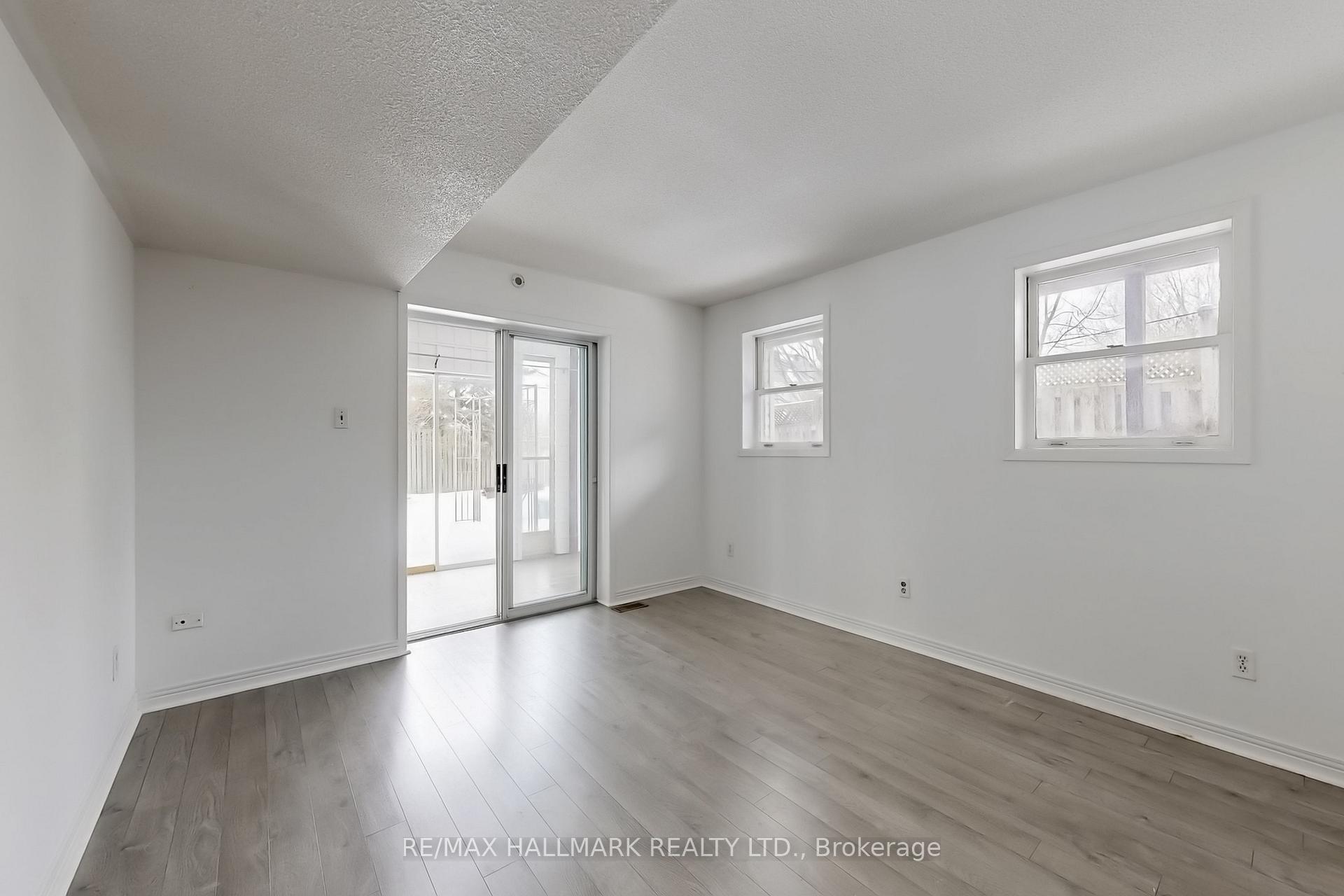 Photo 29 of 1022 Janette Street, Newmarket, Huron Heights-Leslie Valley — HOMEH