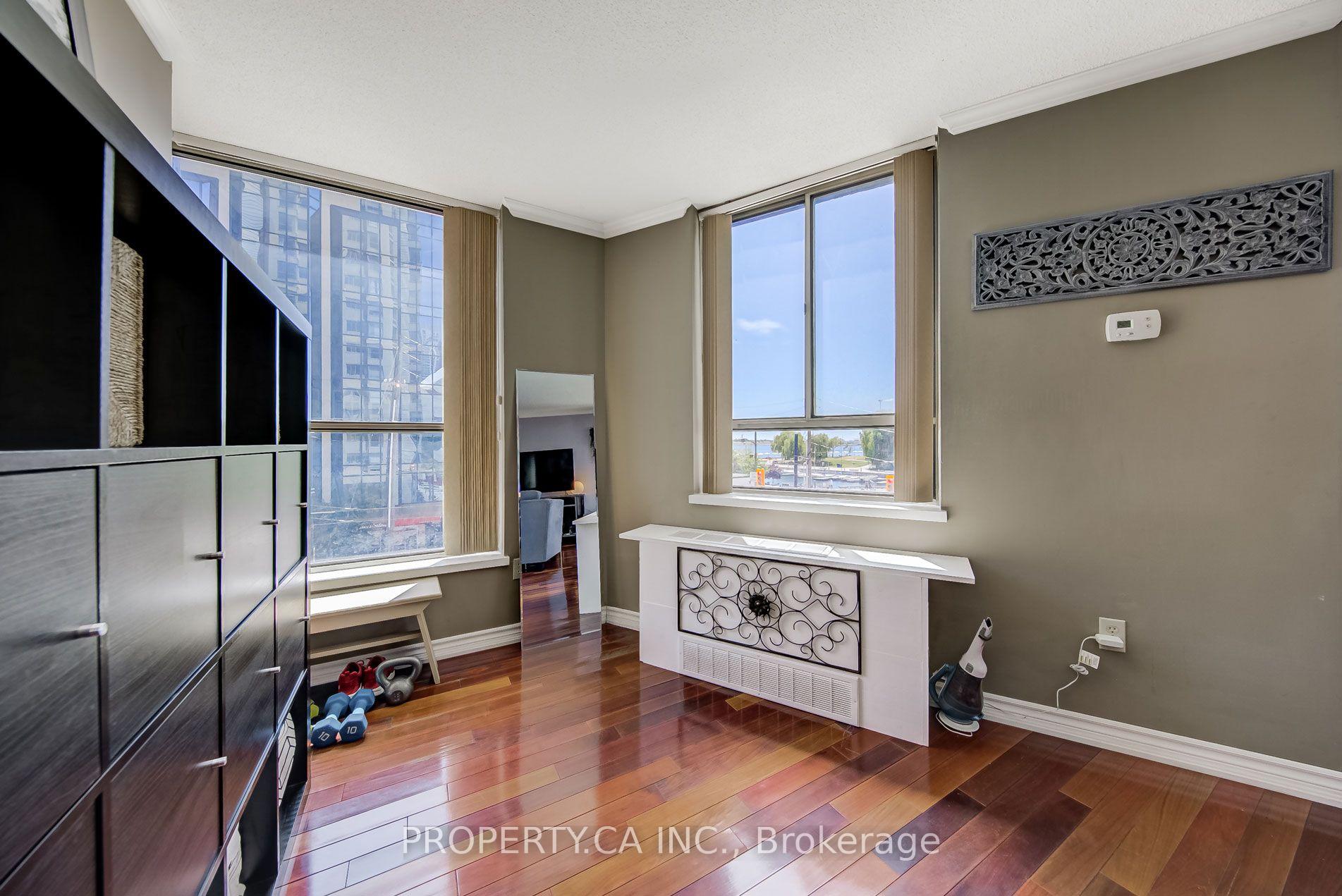 Photo 9 of Unit 302, 270 Queens Quay W, Toronto, Waterfront Communities — HOMEH