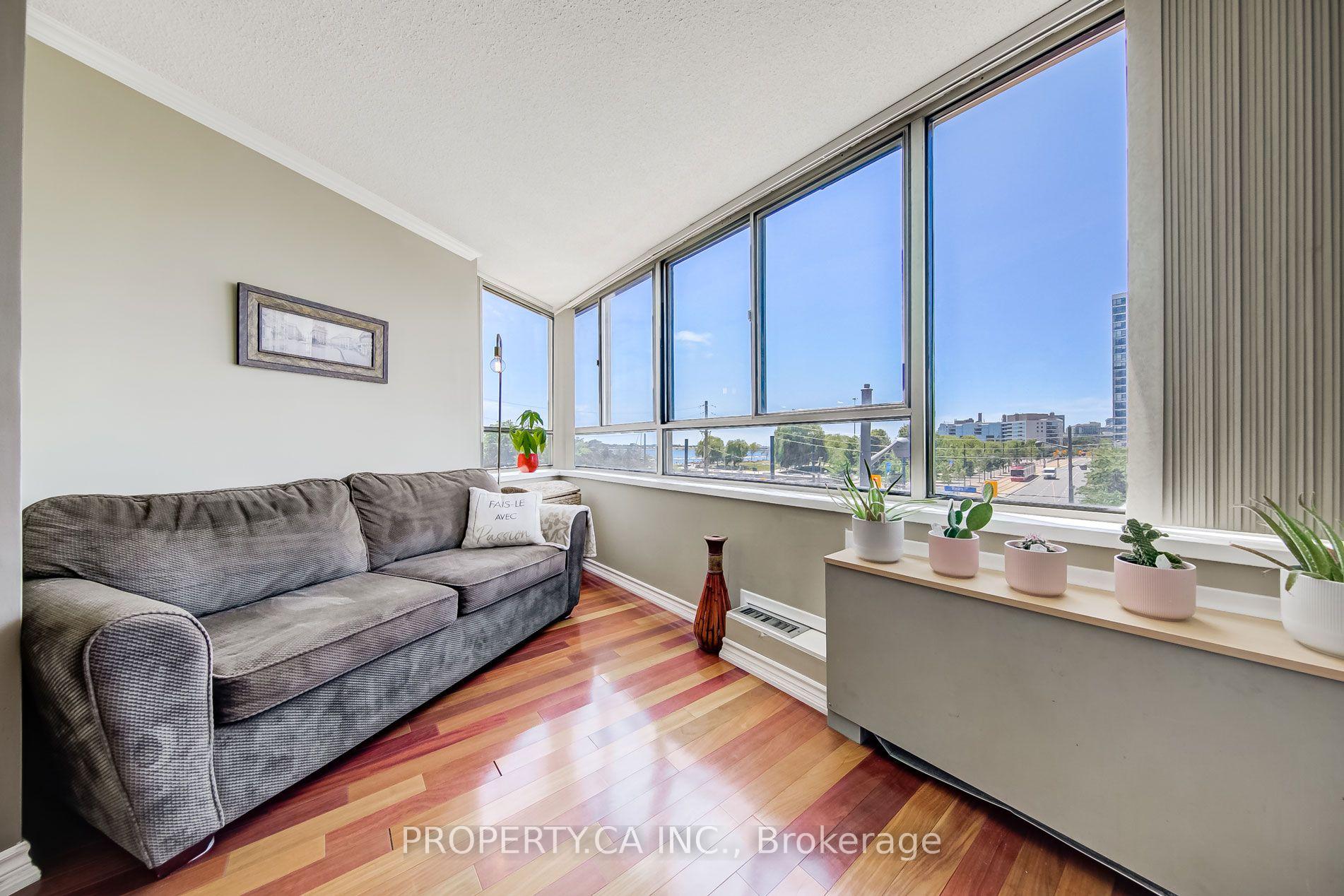 Photo 10 of Unit 302, 270 Queens Quay W, Toronto, Waterfront Communities — HOMEH