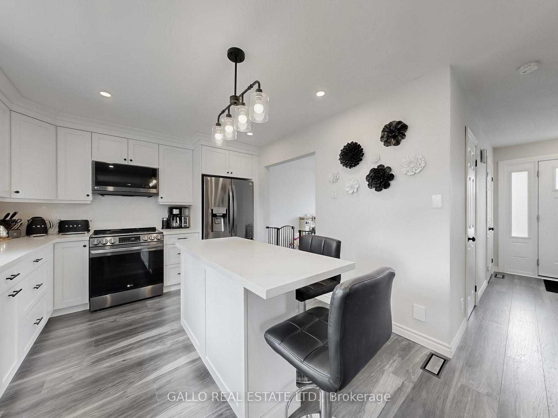 Photo 10 of 630 Highland Crescent, Brock, Beaverton — HOMEH