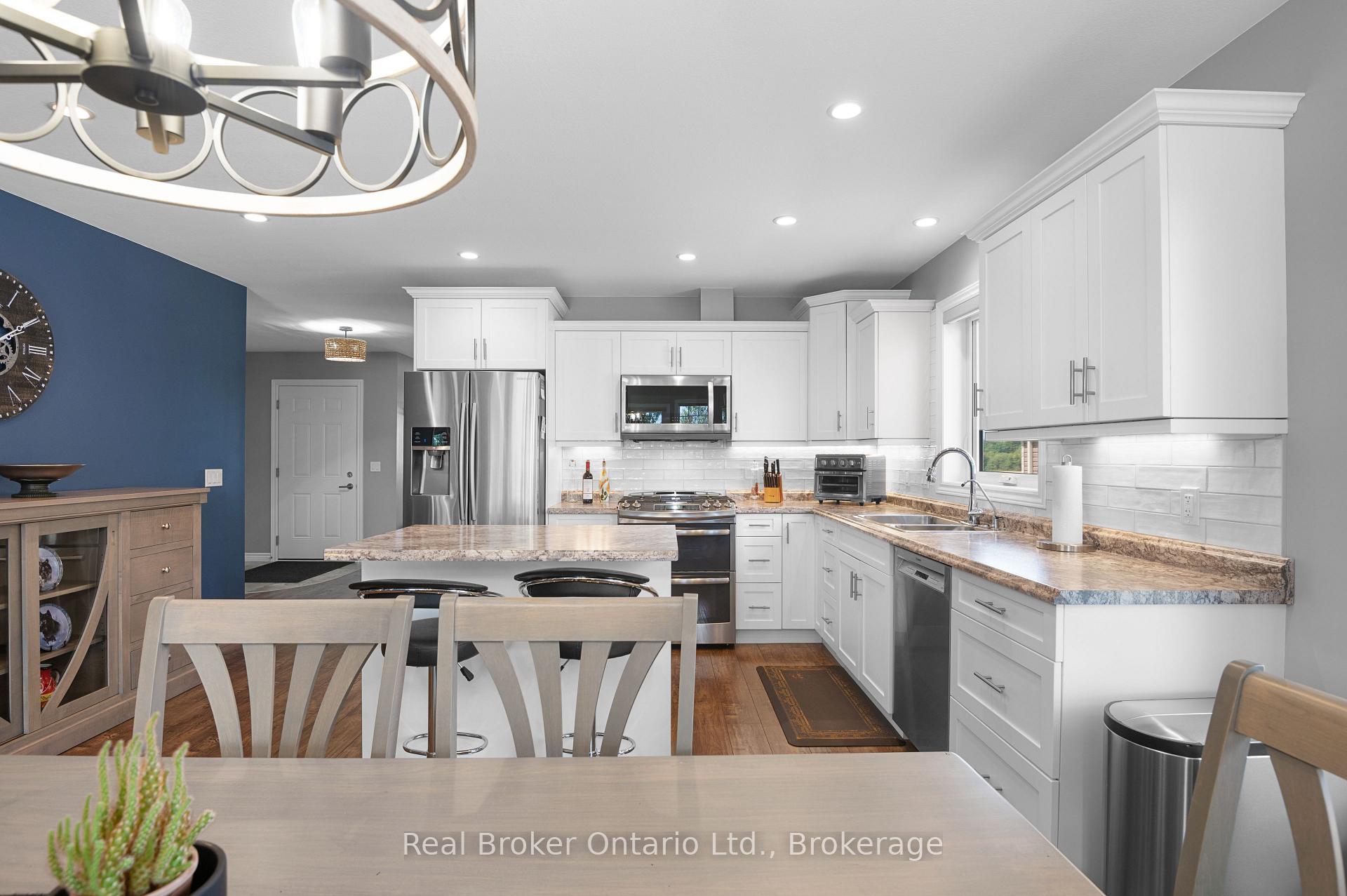Photo 7 of 157 Clyde Street, Morris Turnberry, Morris — HOMEH