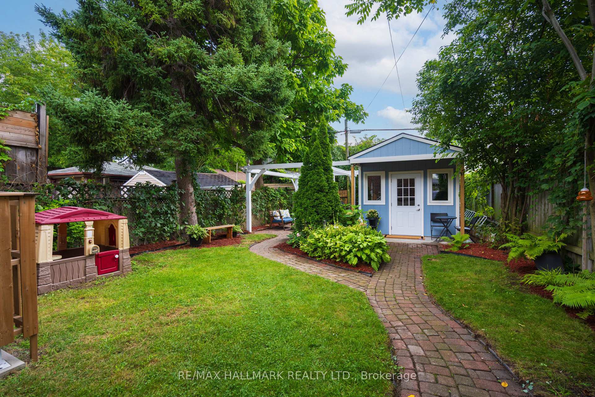 Photo 35 of 501 Sammon Avenue, Toronto, Danforth Village-East York — HOMEH