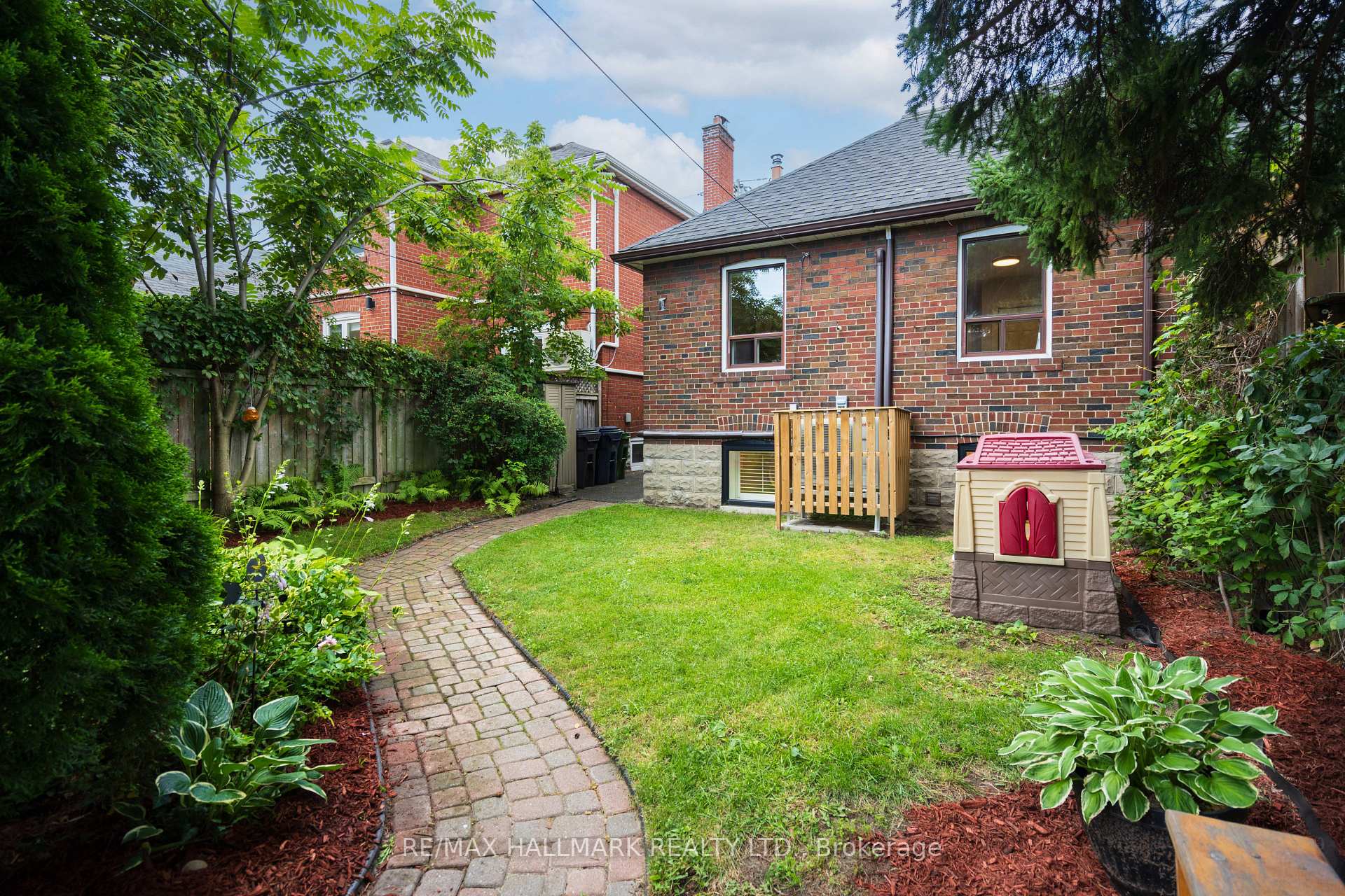 Photo 41 of 501 Sammon Avenue, Toronto, Danforth Village-East York — HOMEH