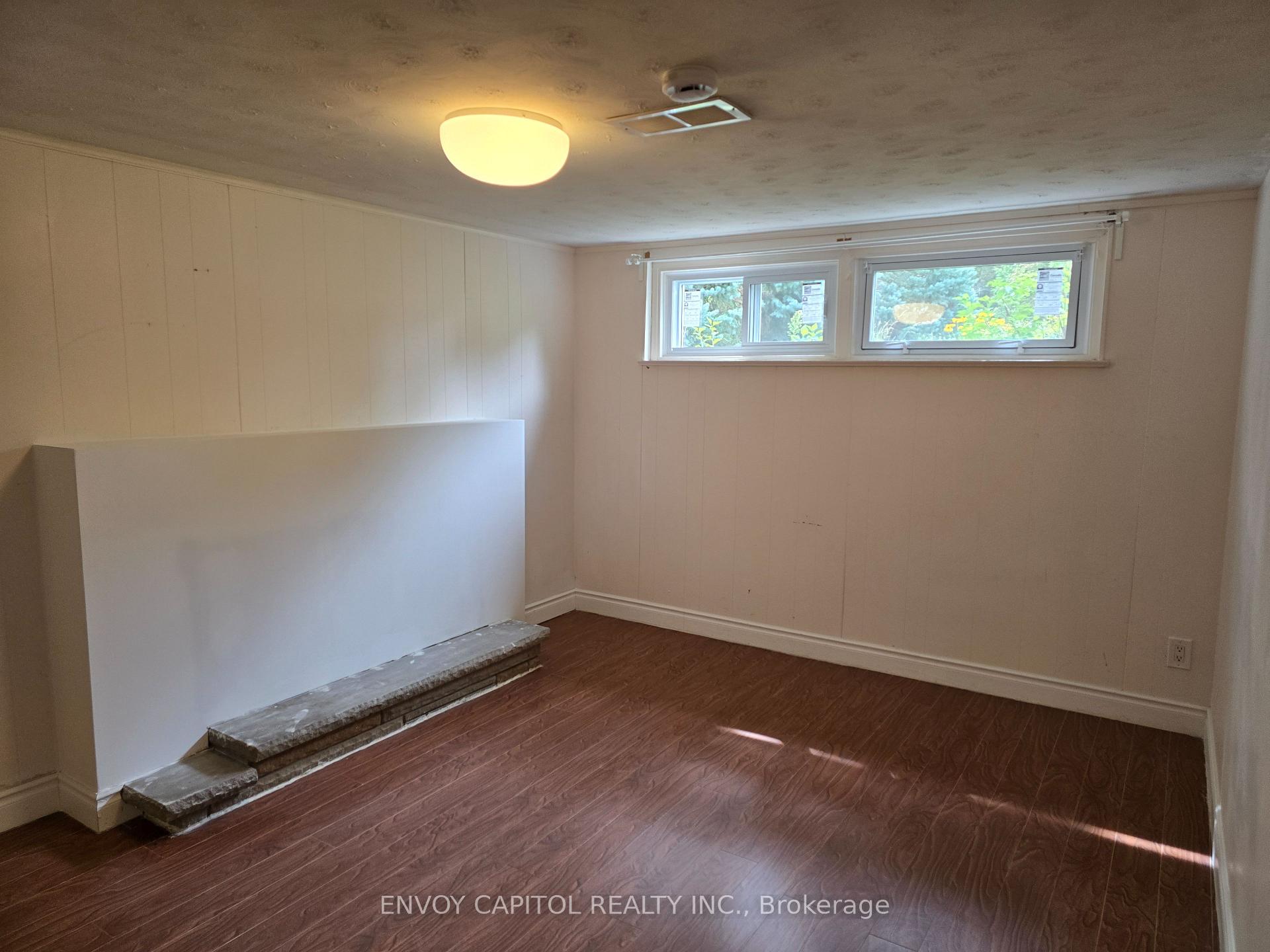 Photo 4 of Unit Basement 1 BR, 6 Arrowstook Road, North York, Bayview Village — HOMEH
