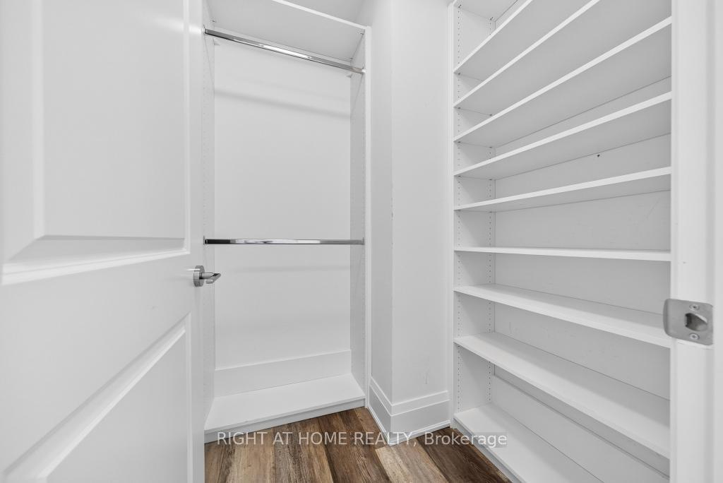 Photo 9 of Unit 2002, 2007 James Street, Burlington, Brant — HOMEH