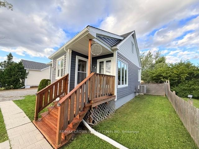 Photo 3 of 13 Oak Street, Kapuskasing — HOMEH