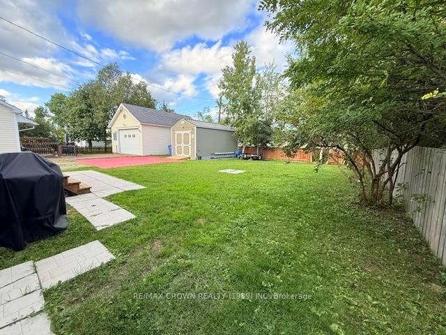 Photo 12 of 13 Oak Street, Kapuskasing — HOMEH