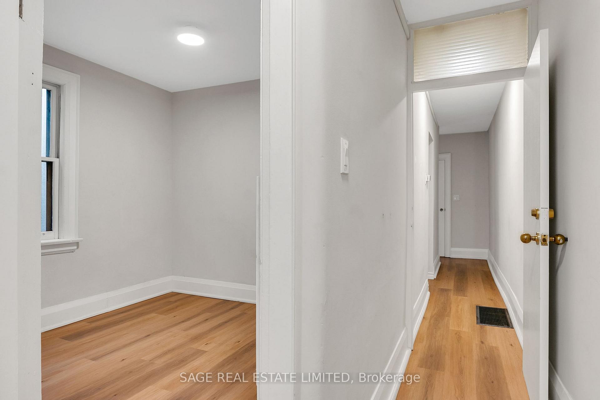 Photo 3 of Unit Upper, 633 St Clair Avenue W, Toronto, Wychwood — HOMEH