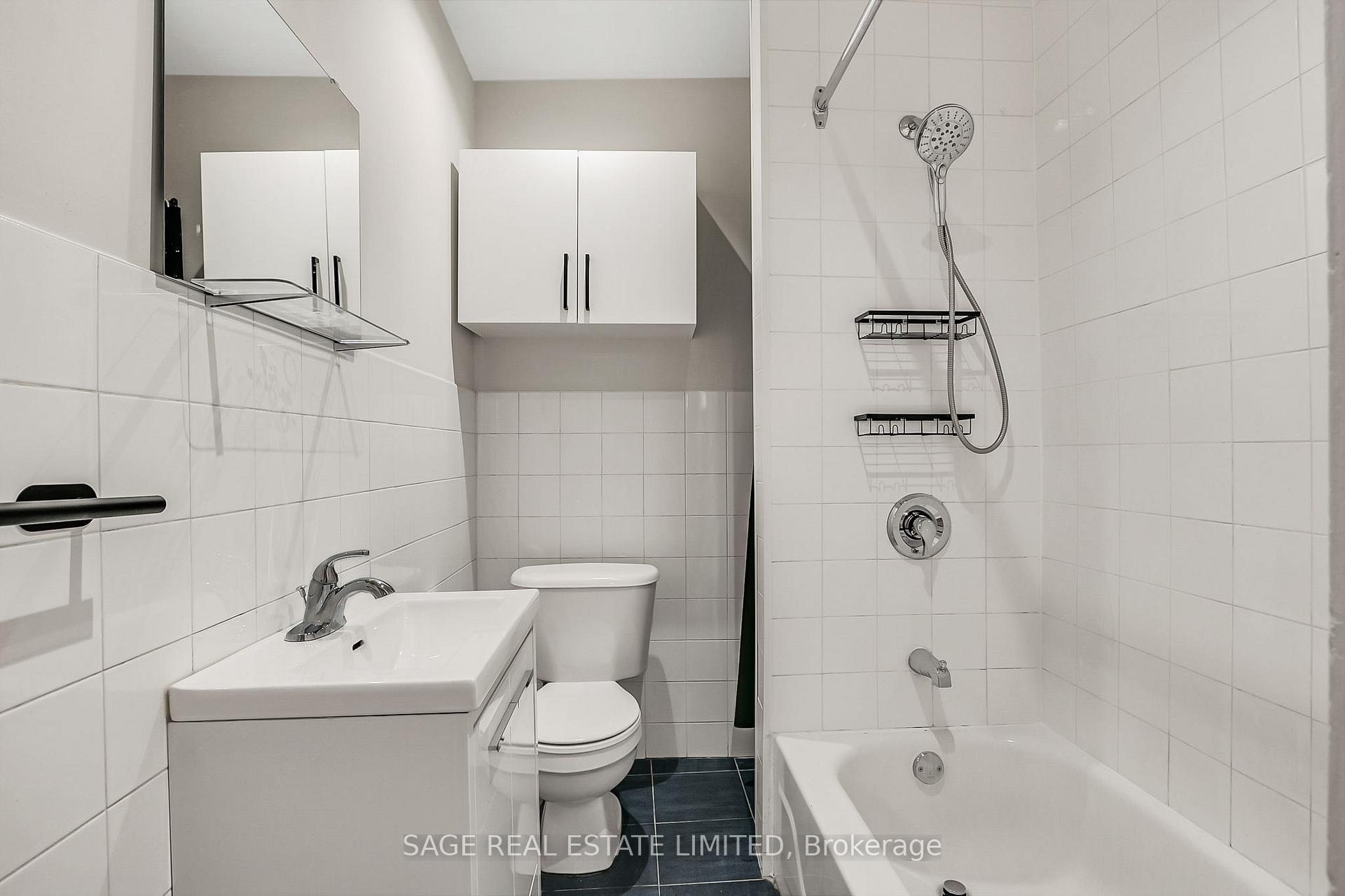 Photo 20 of Unit Upper, 633 St Clair Avenue W, Toronto, Wychwood — HOMEH