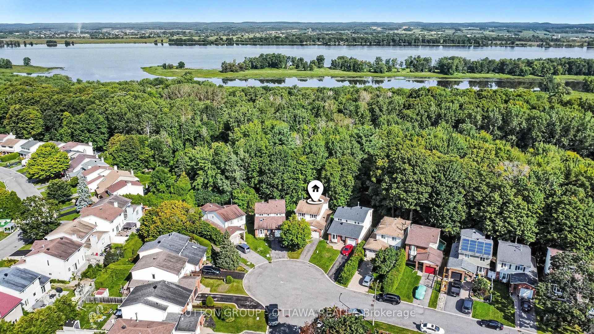 Photo 4 of 792 Harlequin Crescent, Ottawa, Chatelaine Village — HOMEH