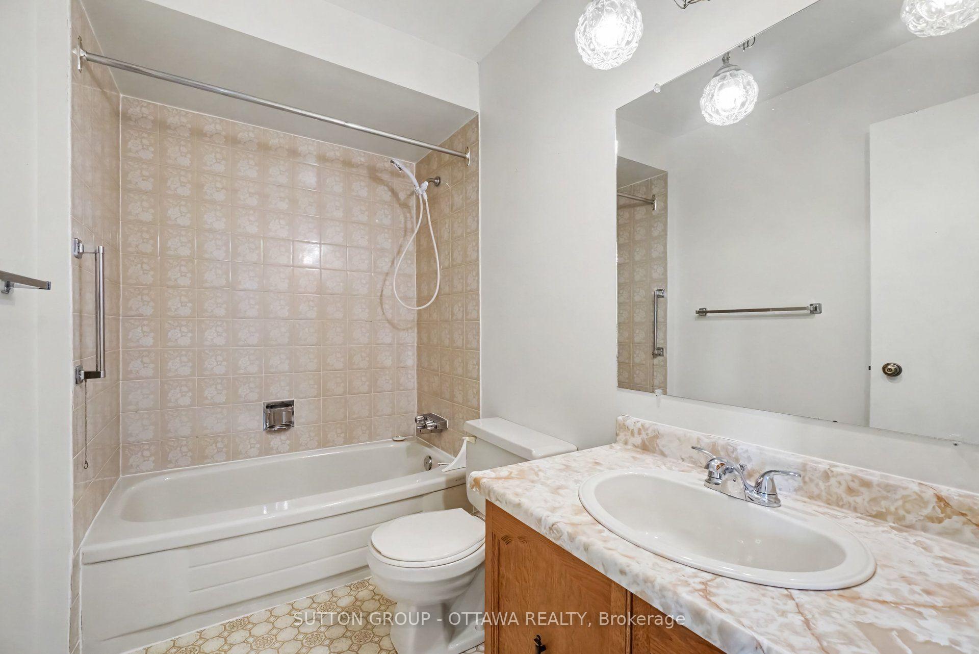 Photo 23 of 792 Harlequin Crescent, Ottawa, Chatelaine Village — HOMEH