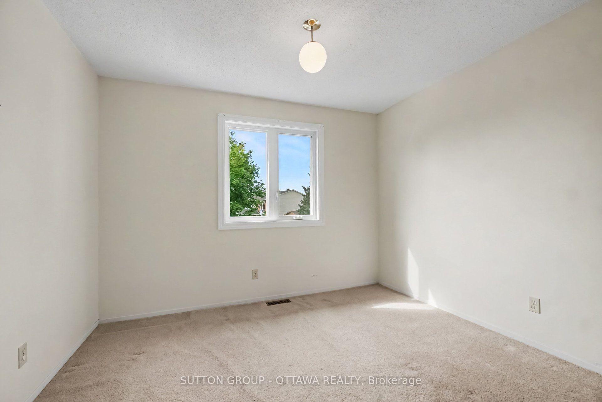 Photo 35 of 792 Harlequin Crescent, Ottawa, Chatelaine Village — HOMEH