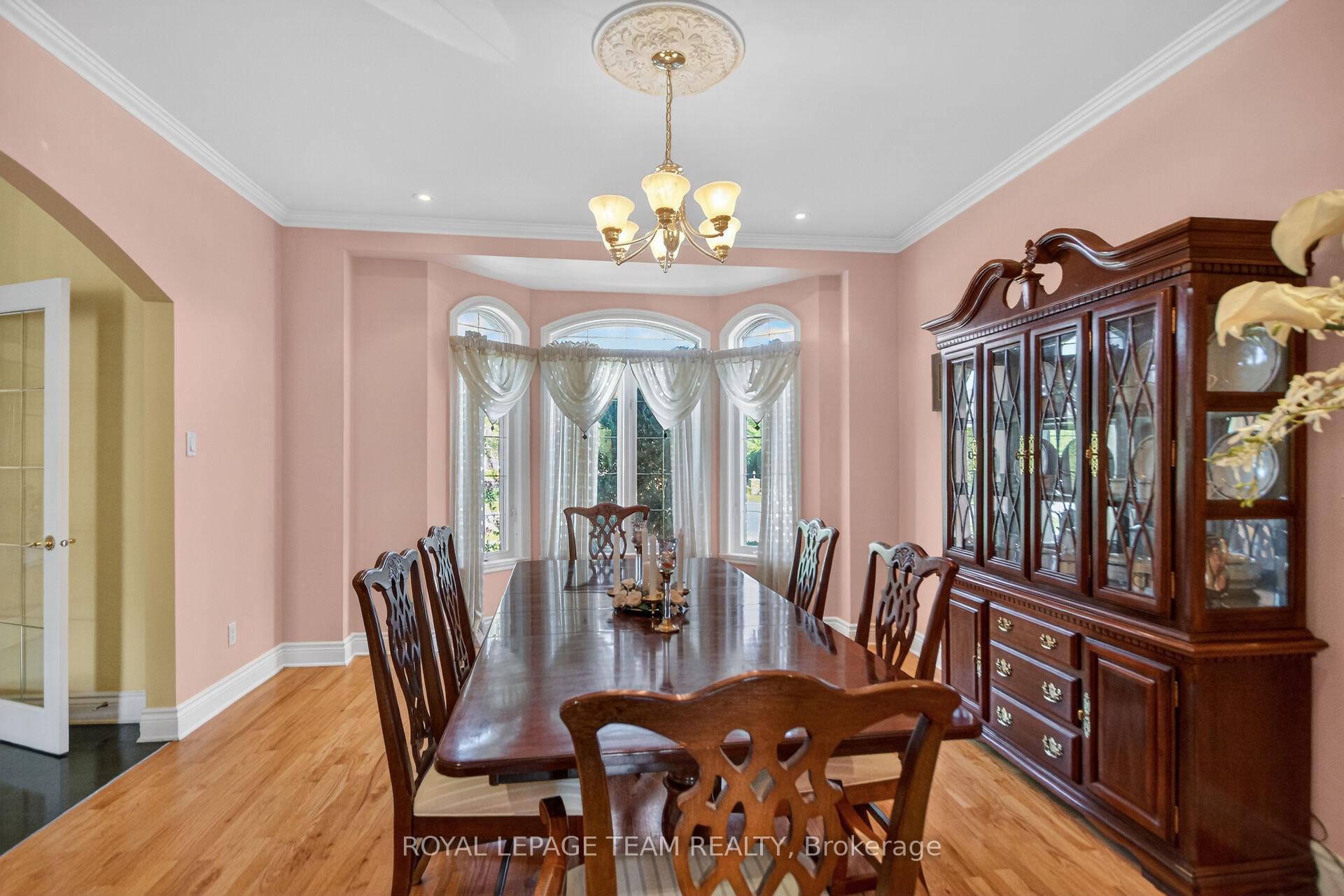 Photo 10 of 5472 Wicklow Drive, Ottawa, Manotick Village & Manotick Estates — HOMEH