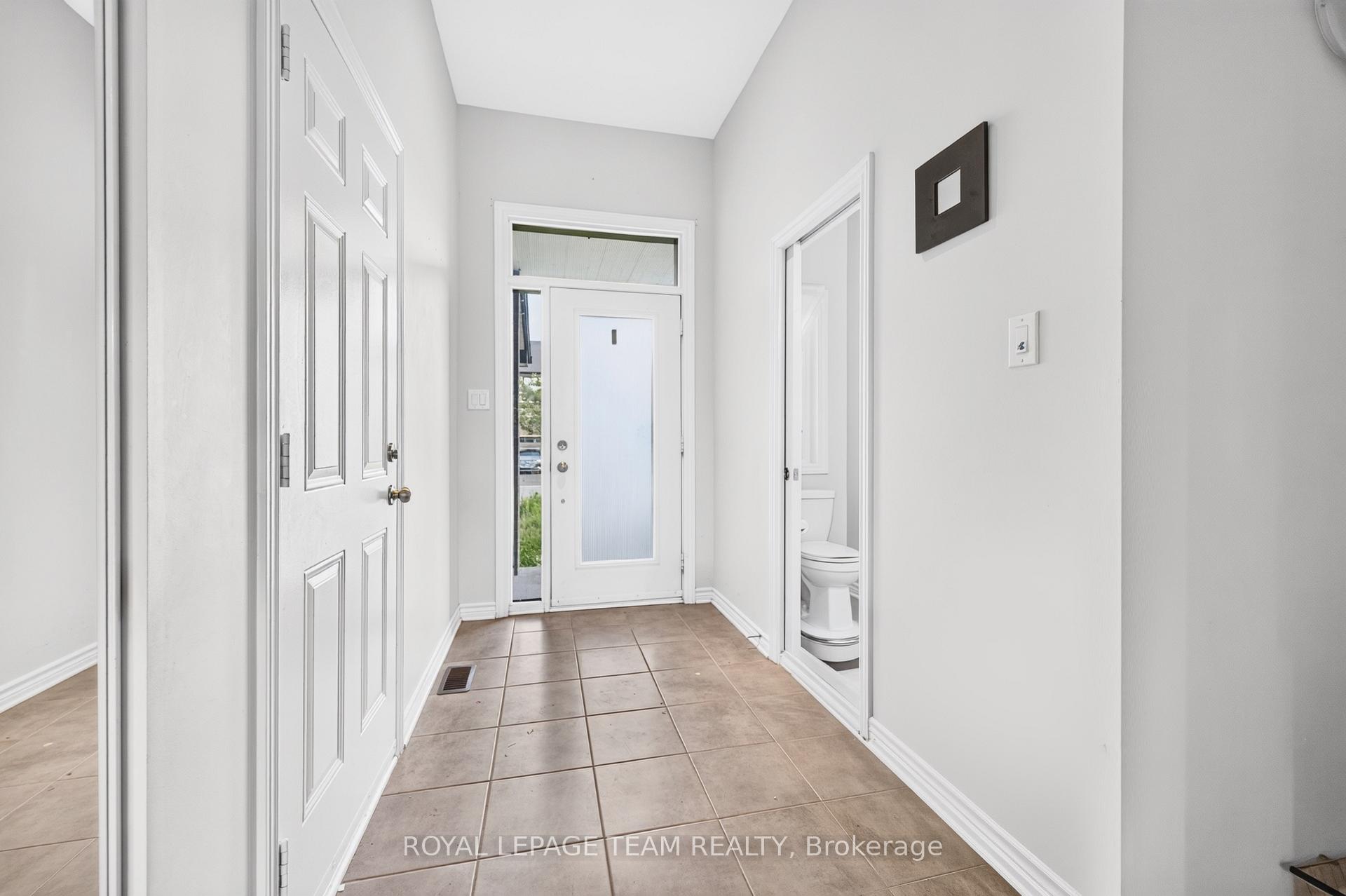 Photo 2 of 132 Larimar Circle, Ottawa, Riverside South/Gloucester Glen — HOMEH