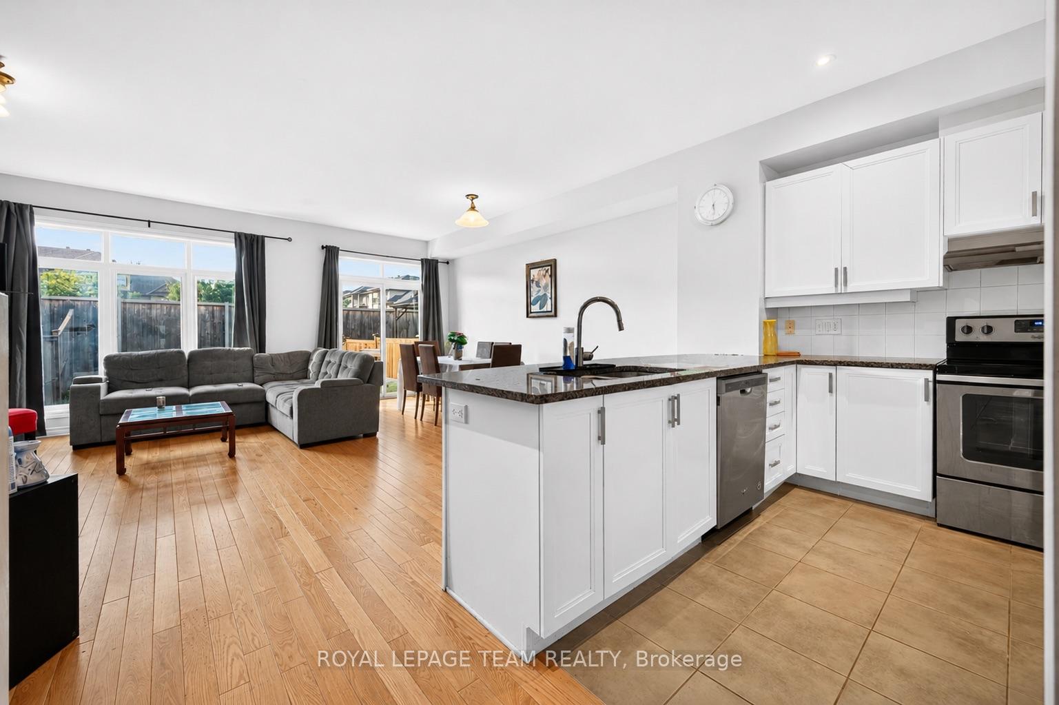 Photo 3 of 132 Larimar Circle, Ottawa, Riverside South/Gloucester Glen — HOMEH