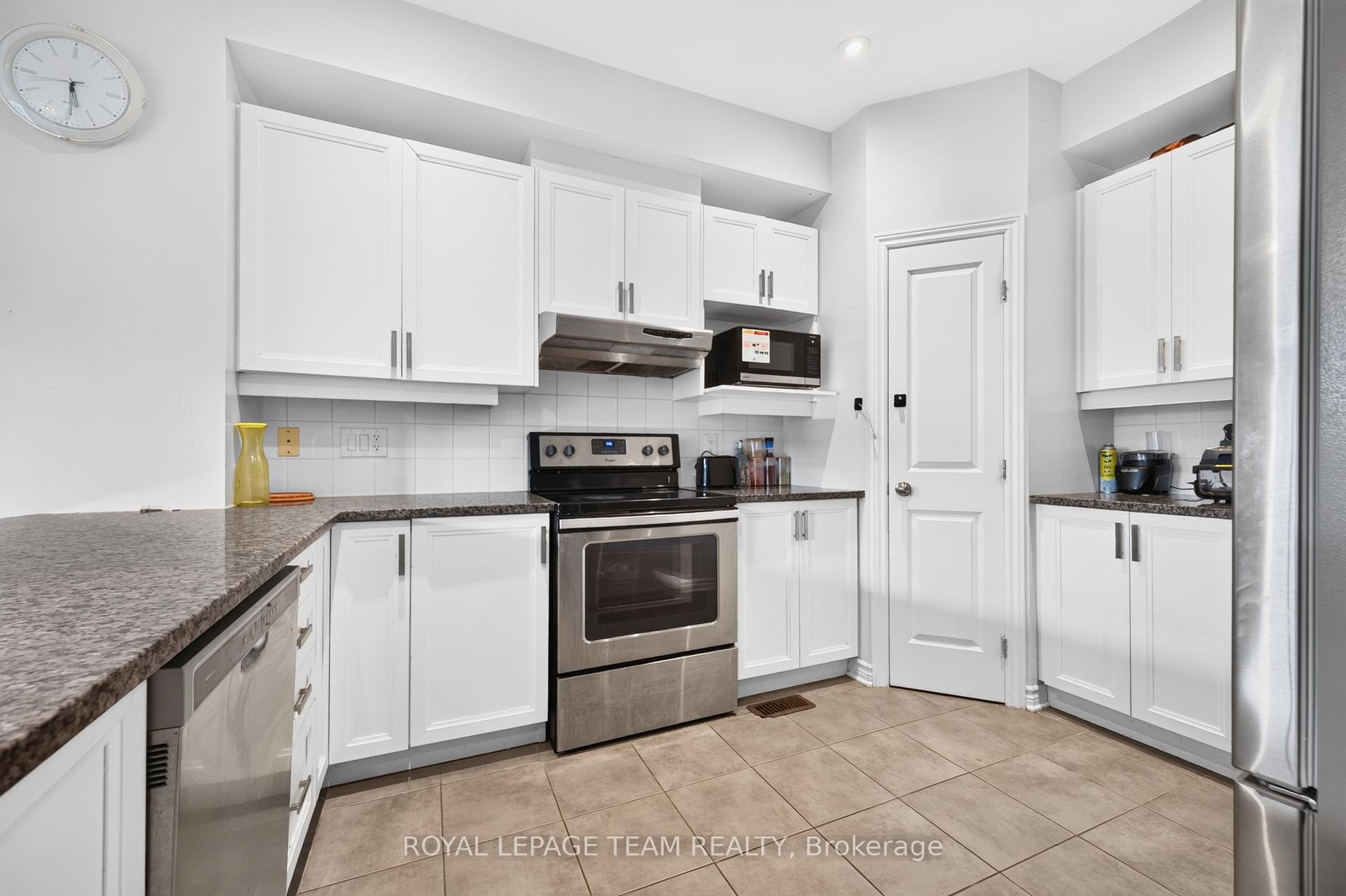 Photo 5 of 132 Larimar Circle, Ottawa, Riverside South/Gloucester Glen — HOMEH