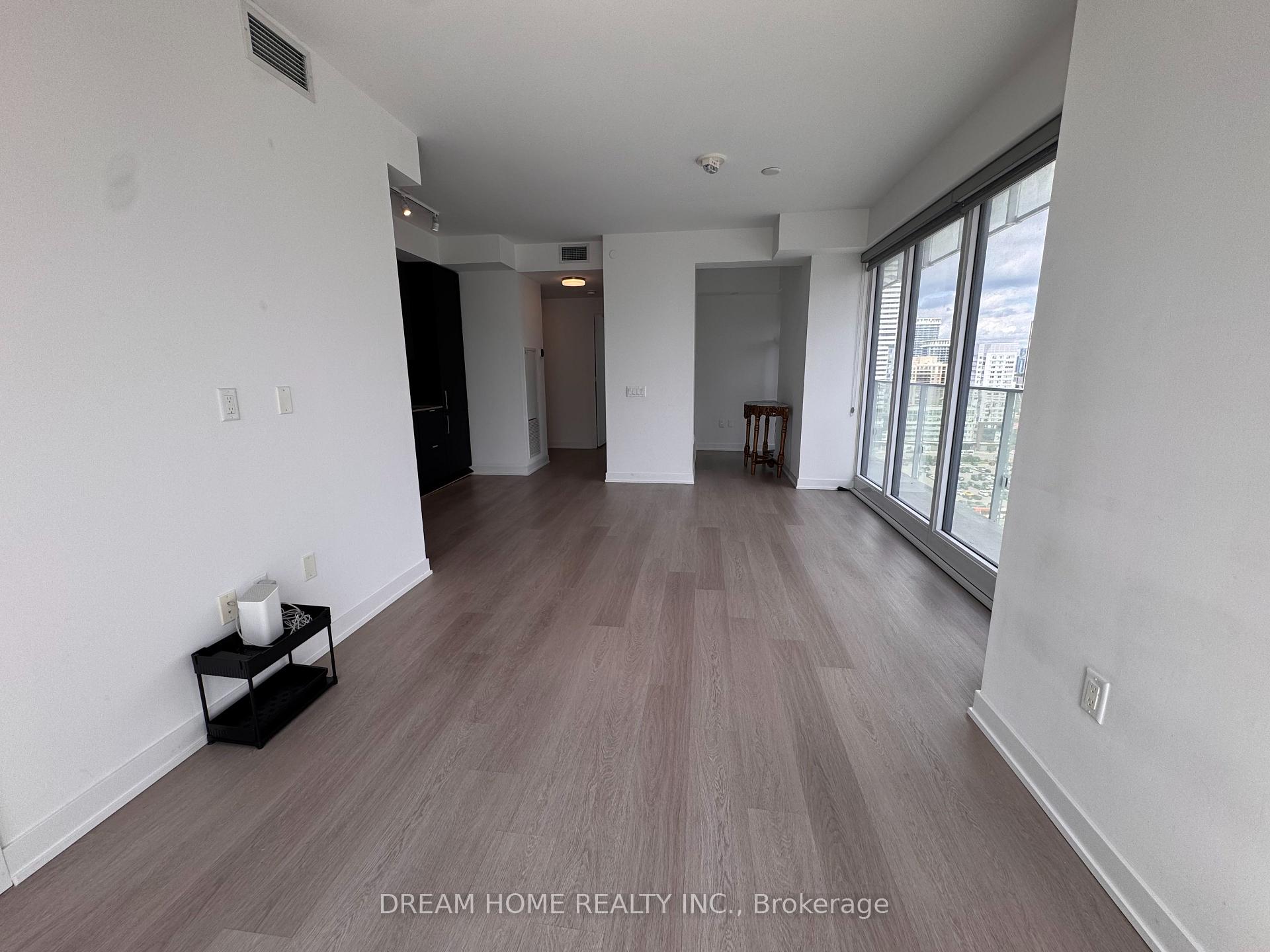 Photo 8 of Unit 1504, 3883 Quartz Road, Mississauga, City Centre — HOMEH