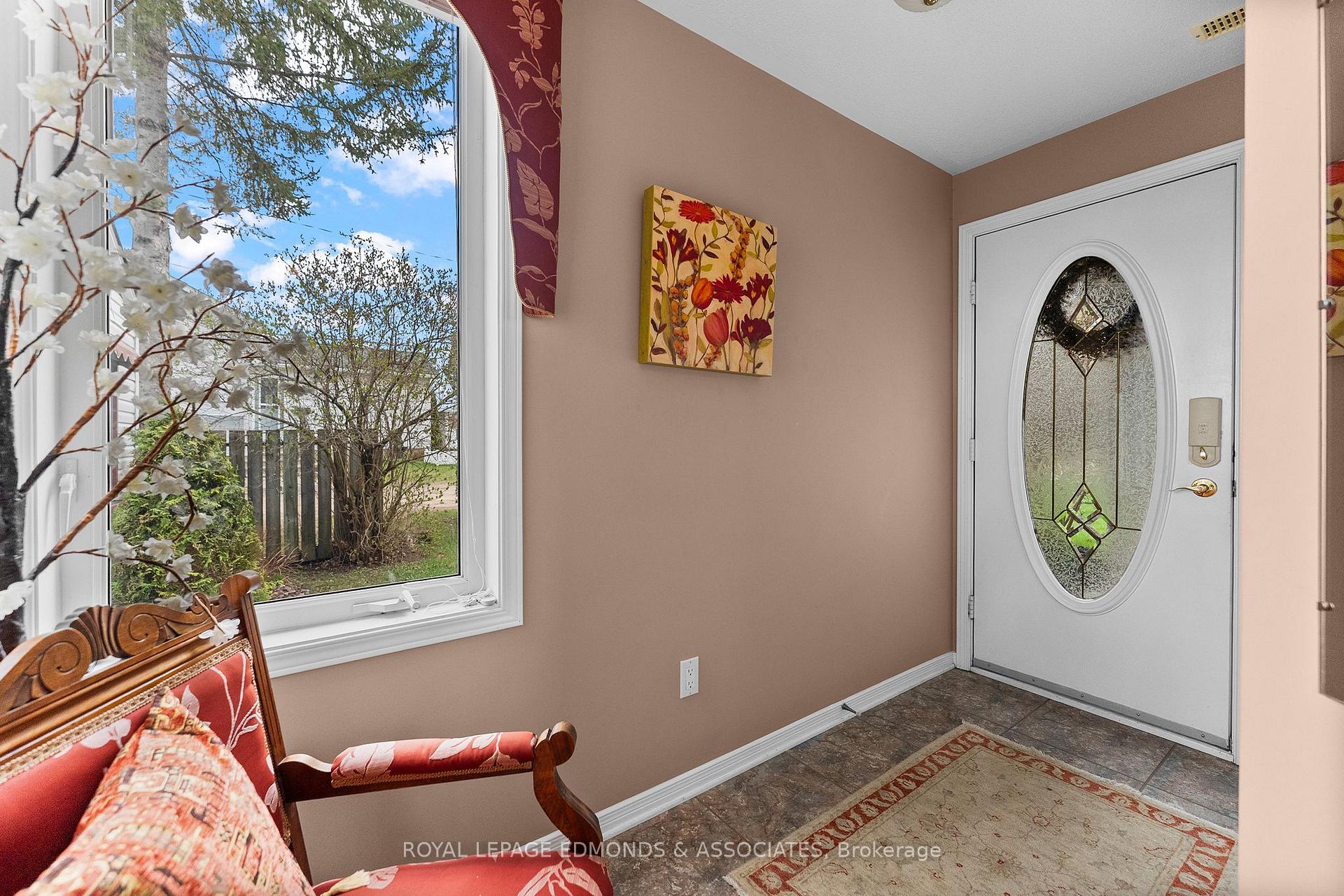 Photo 6 of 907 Cedar Lane, Pembroke, Pembroke — HOMEH