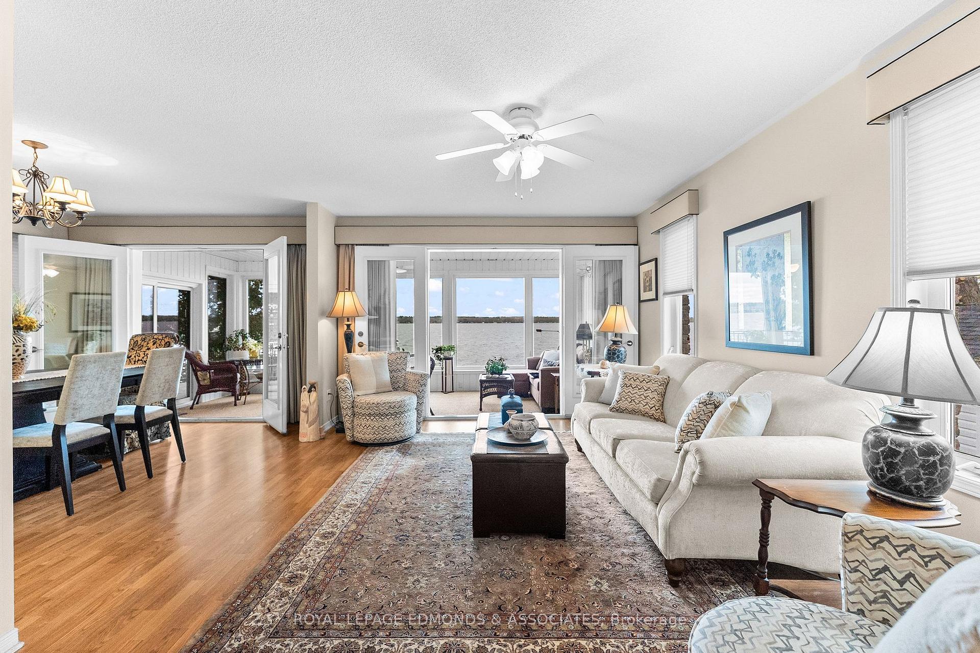 Photo 8 of 907 Cedar Lane, Pembroke, Pembroke — HOMEH