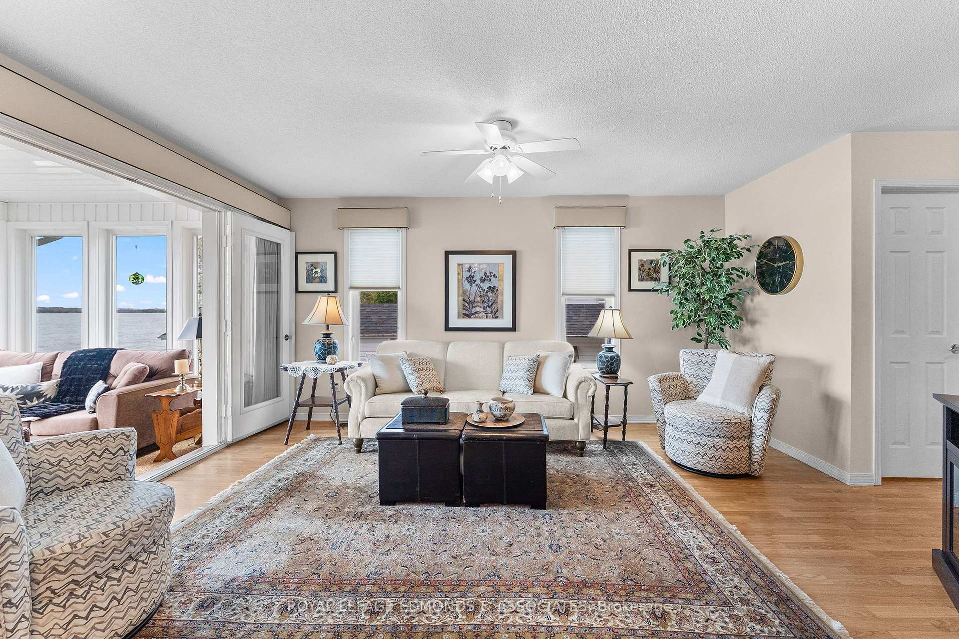 Photo 9 of 907 Cedar Lane, Pembroke, Pembroke — HOMEH