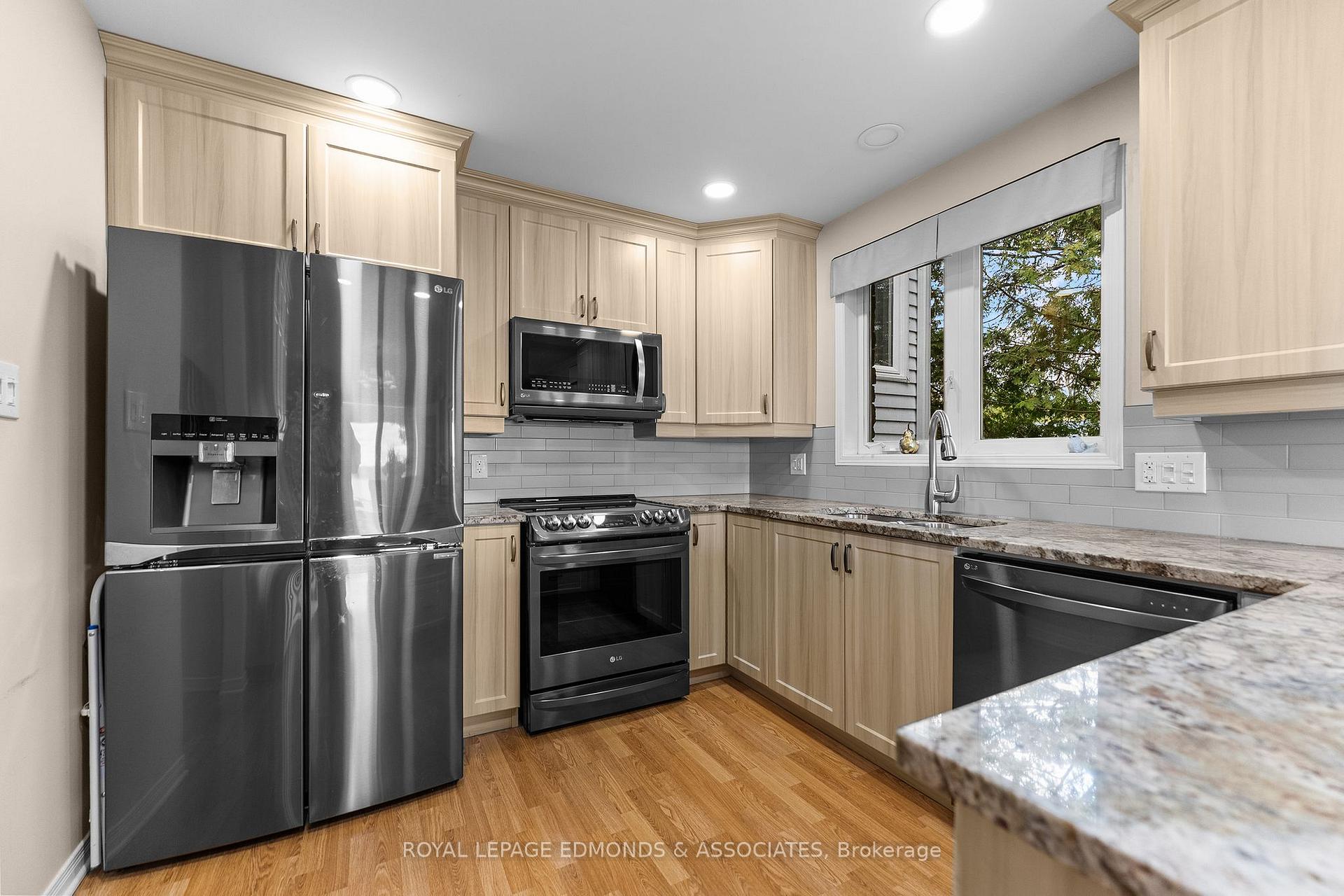 Photo 17 of 907 Cedar Lane, Pembroke, Pembroke — HOMEH