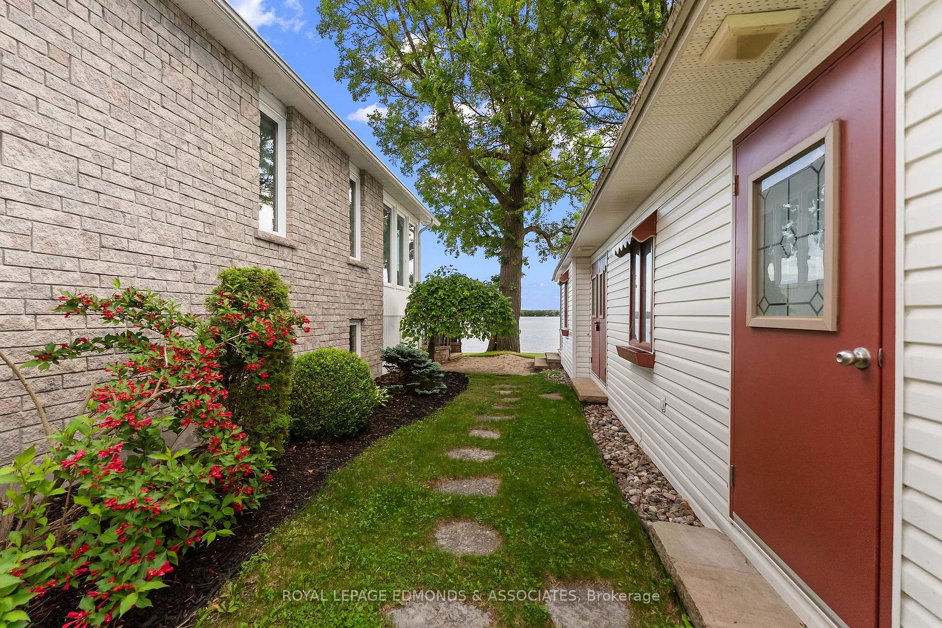 Photo 41 of 907 Cedar Lane, Pembroke, Pembroke — HOMEH