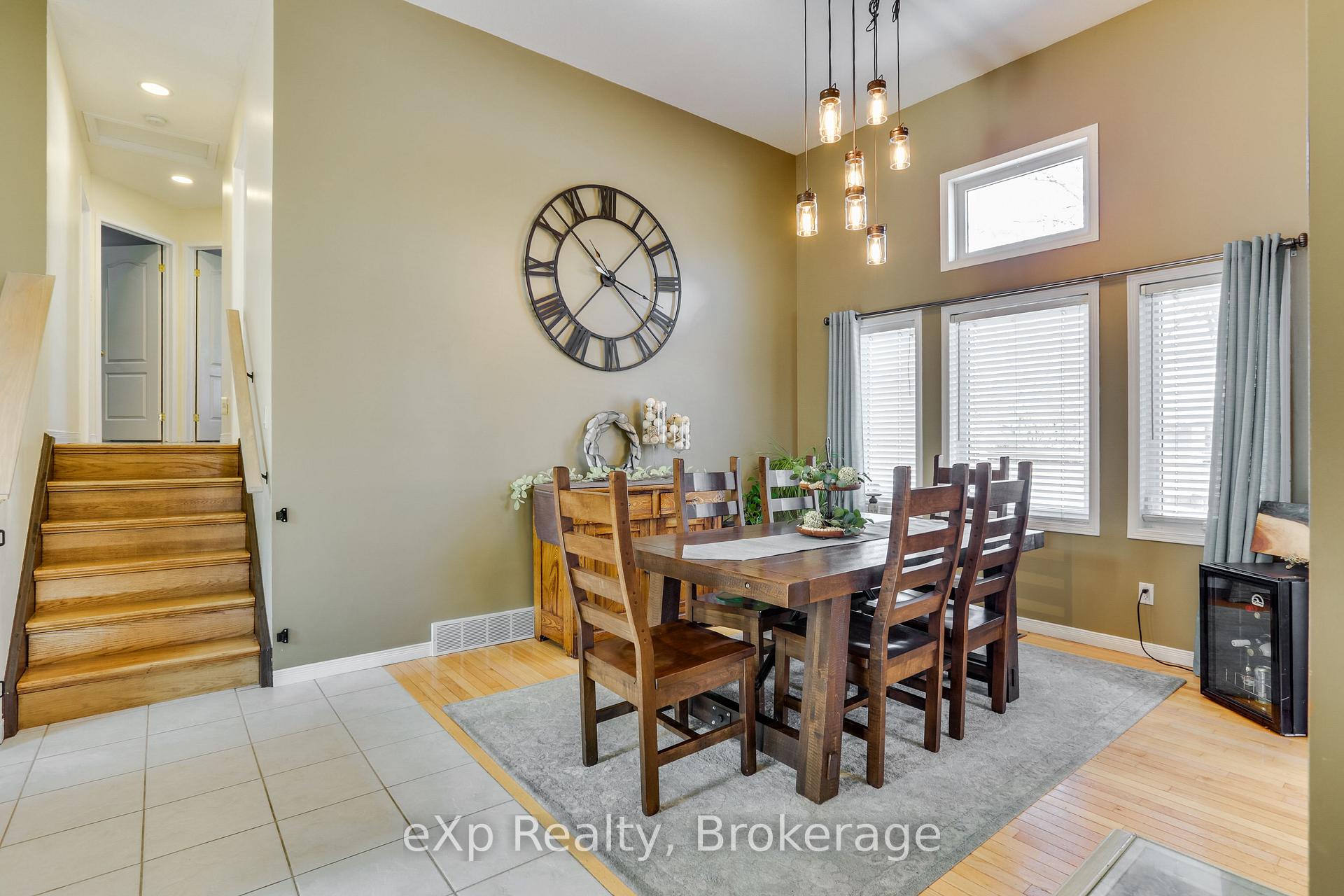 Photo 10 of 547 Forest Creek Place, London, East A — HOMEH